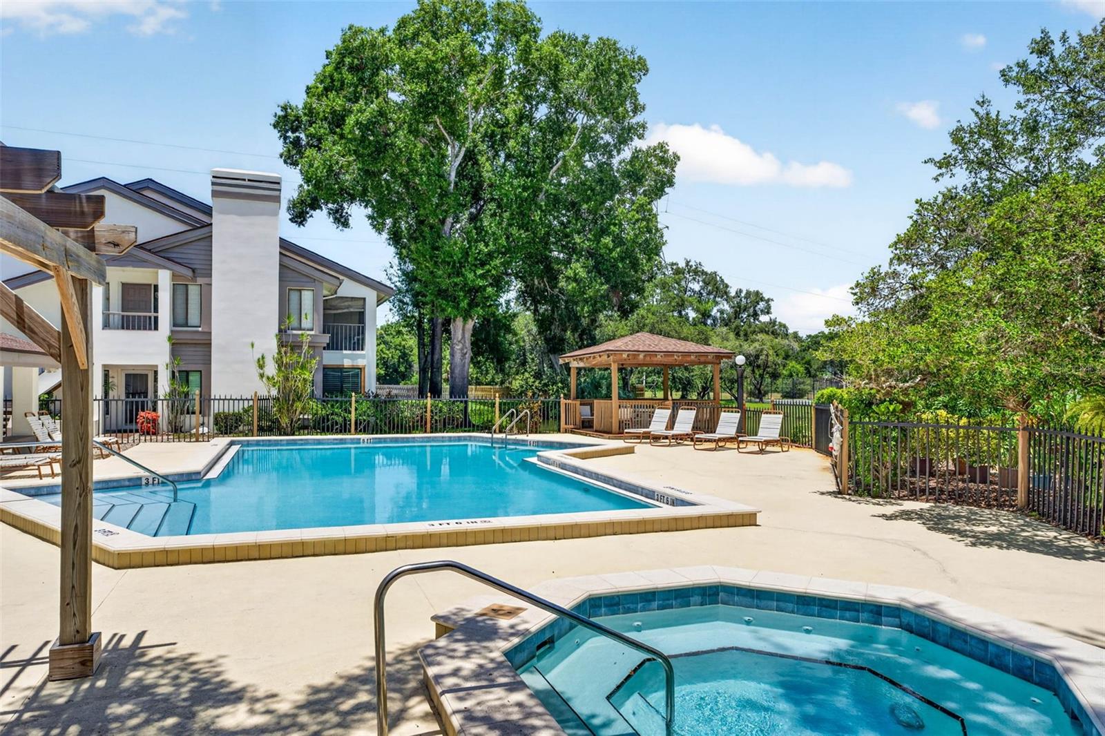 1846 LAKE CYPRESS DR #1846 — photo 39