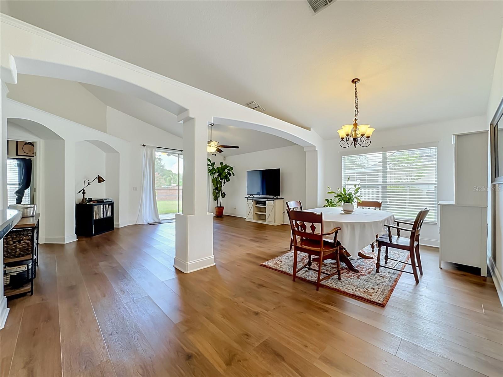 7016 JAMESTOWN MANOR DR — photo 14