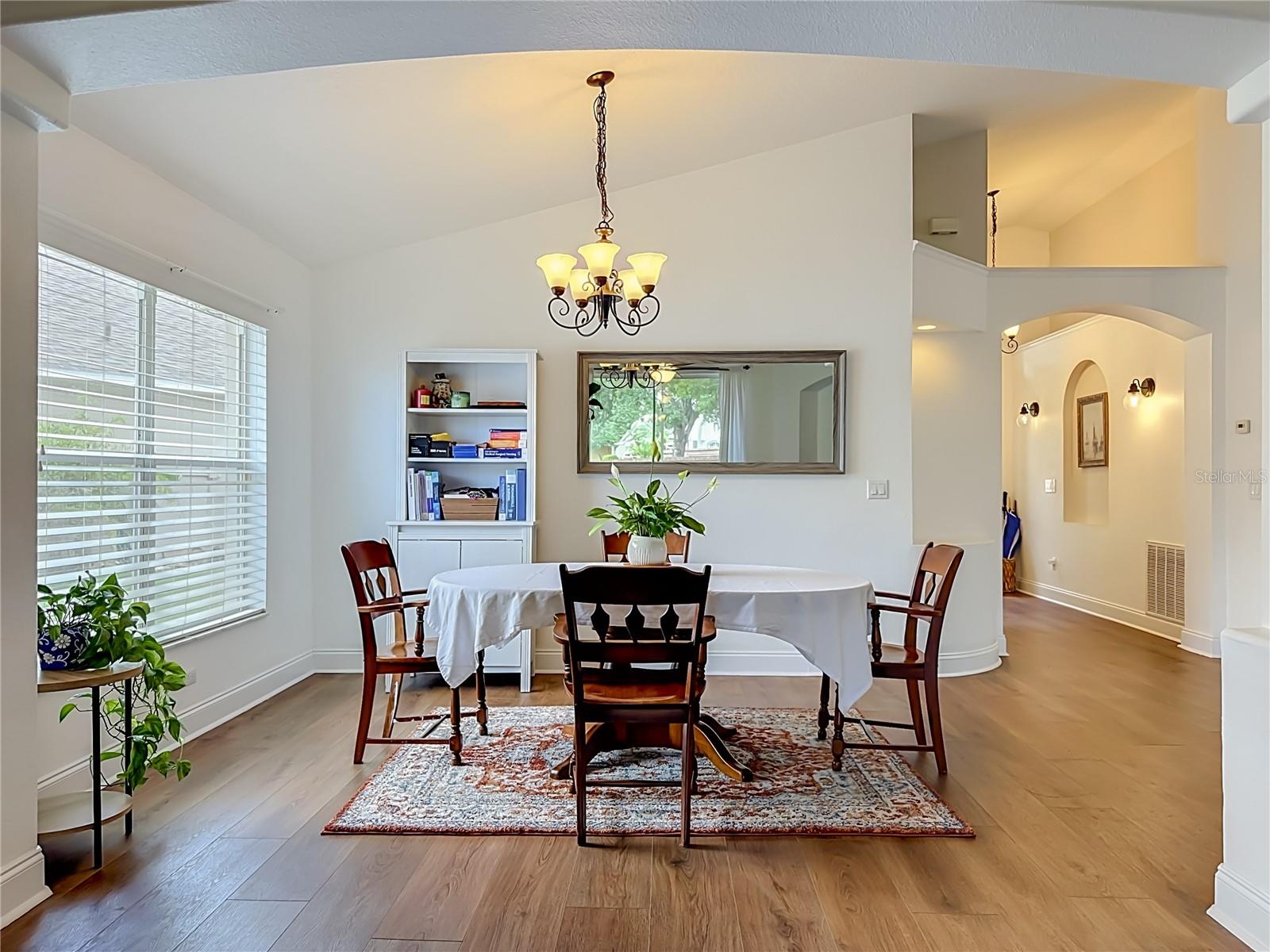 7016 JAMESTOWN MANOR DR — photo 16