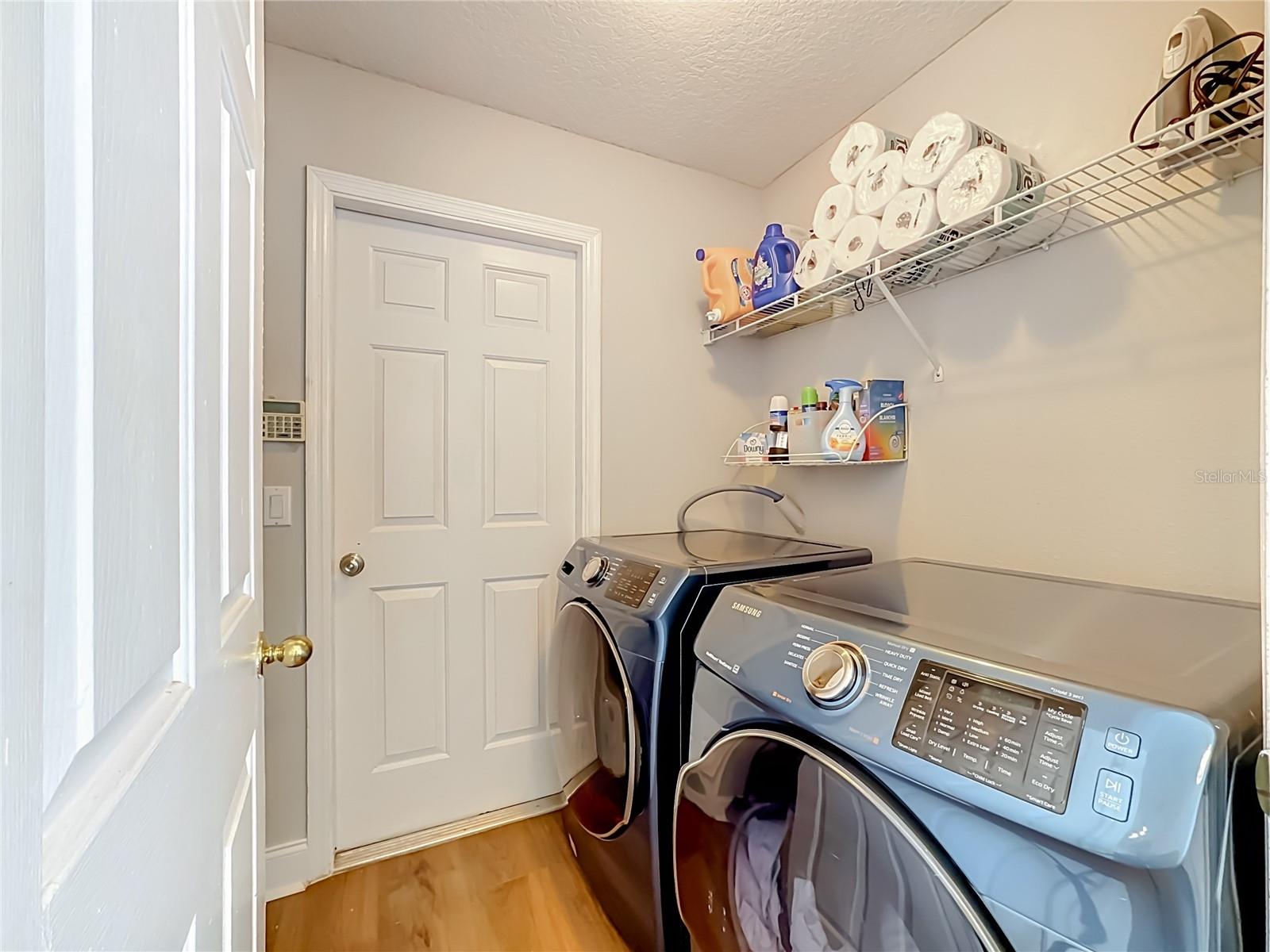 7016 JAMESTOWN MANOR DR — photo 31
