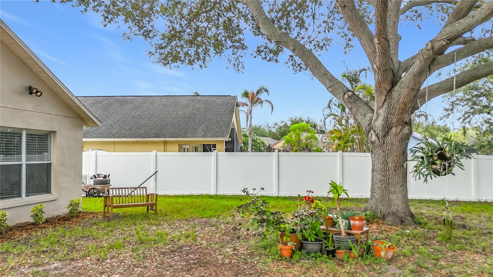 7016 JAMESTOWN MANOR DR — photo 36