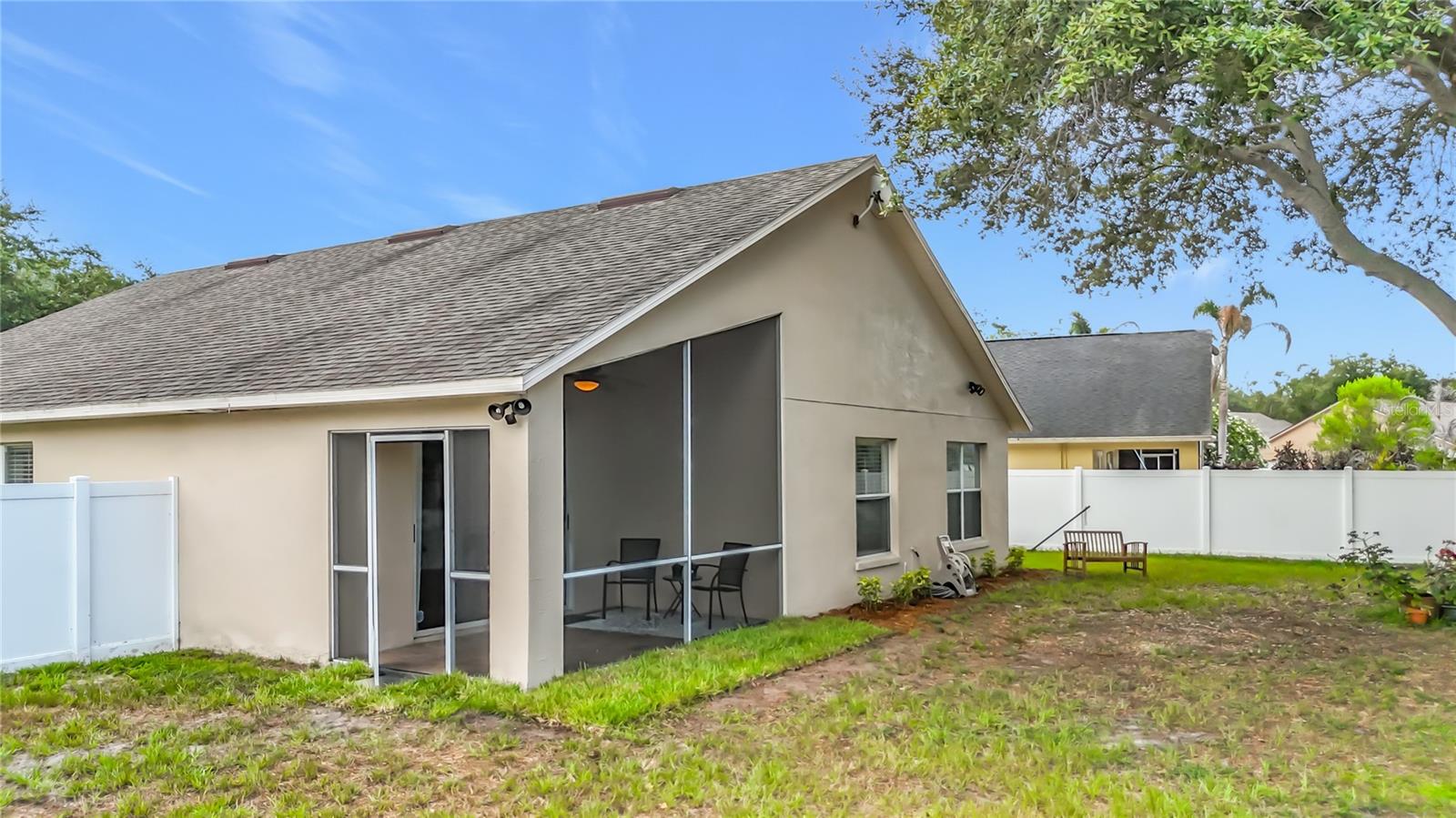 7016 JAMESTOWN MANOR DR — photo 37