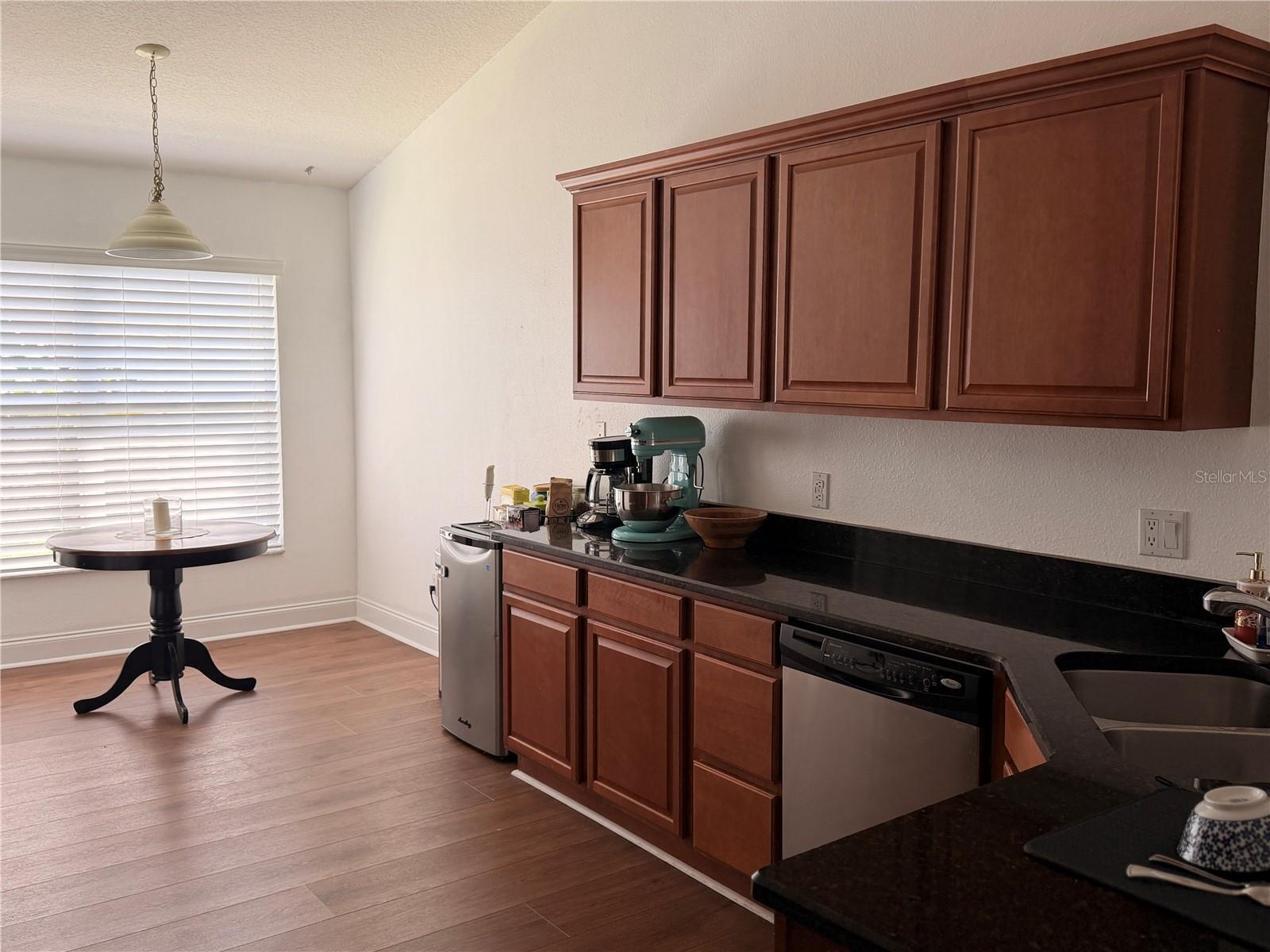 7016 JAMESTOWN MANOR DR — photo 8