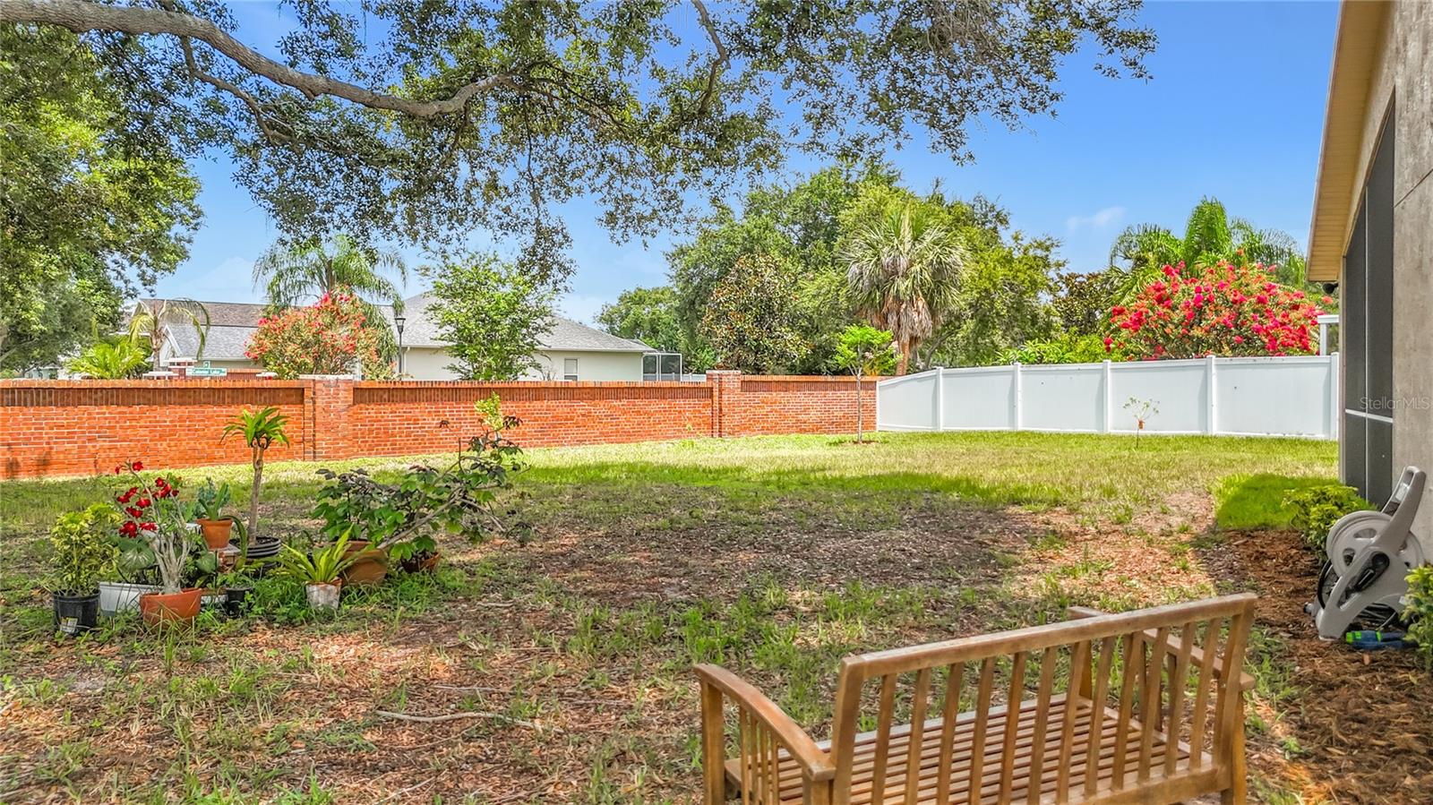 7016 JAMESTOWN MANOR DR — photo 40