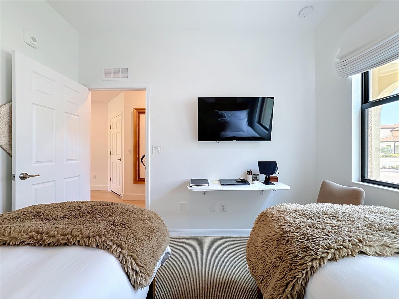 10051 CROOKED CREEK DR #102 — photo 41