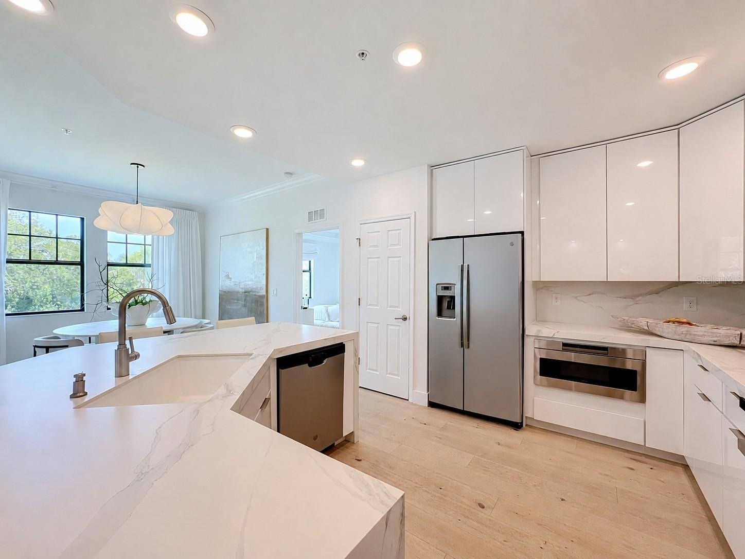 10051 CROOKED CREEK DR #102 — photo 16