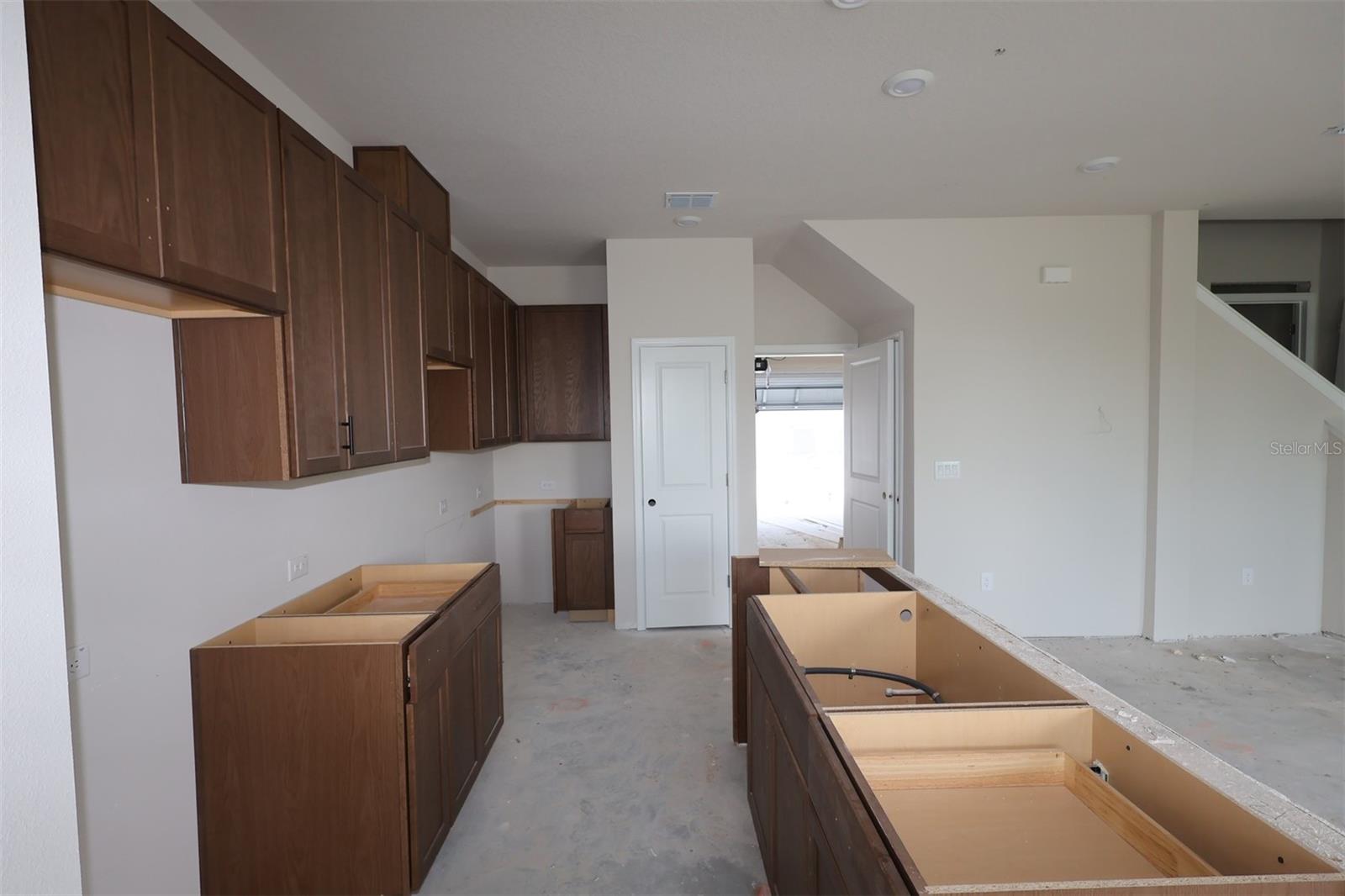 3534 CASPIAN CHERVIL ST — photo 8