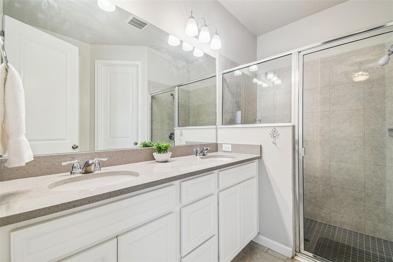 11514 CEDAR VALLEY DR — photo 8