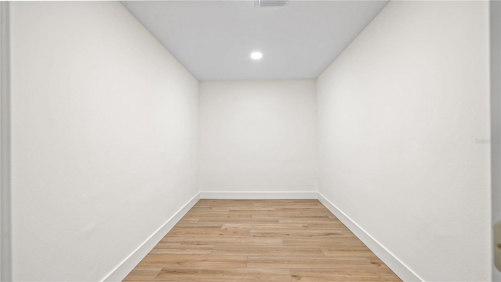 4623 W BROWNING AVE — photo 39