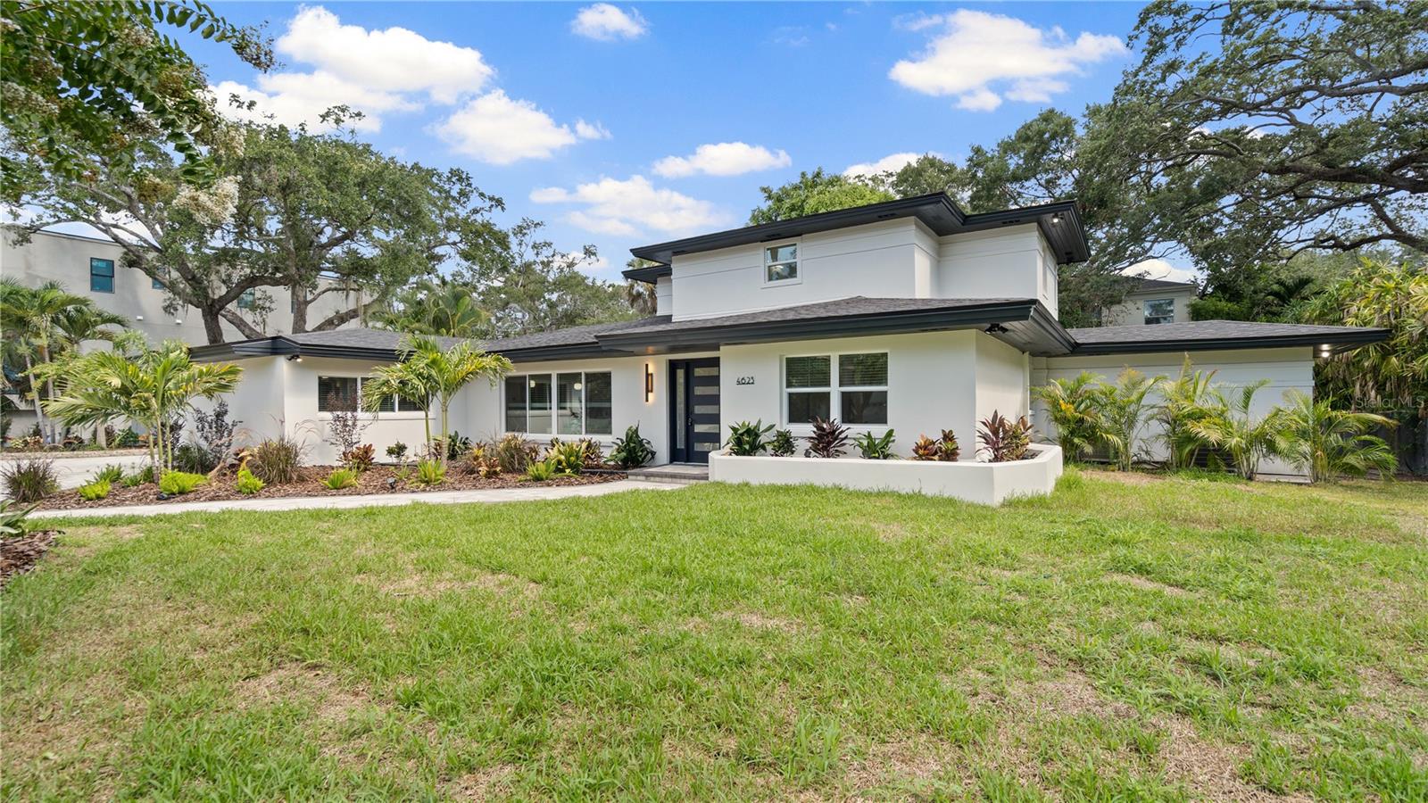 4623 W BROWNING AVE — photo 2