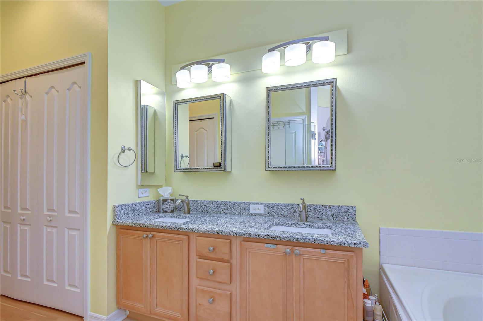 3332 CHAPEL CREEK CIR — photo 41