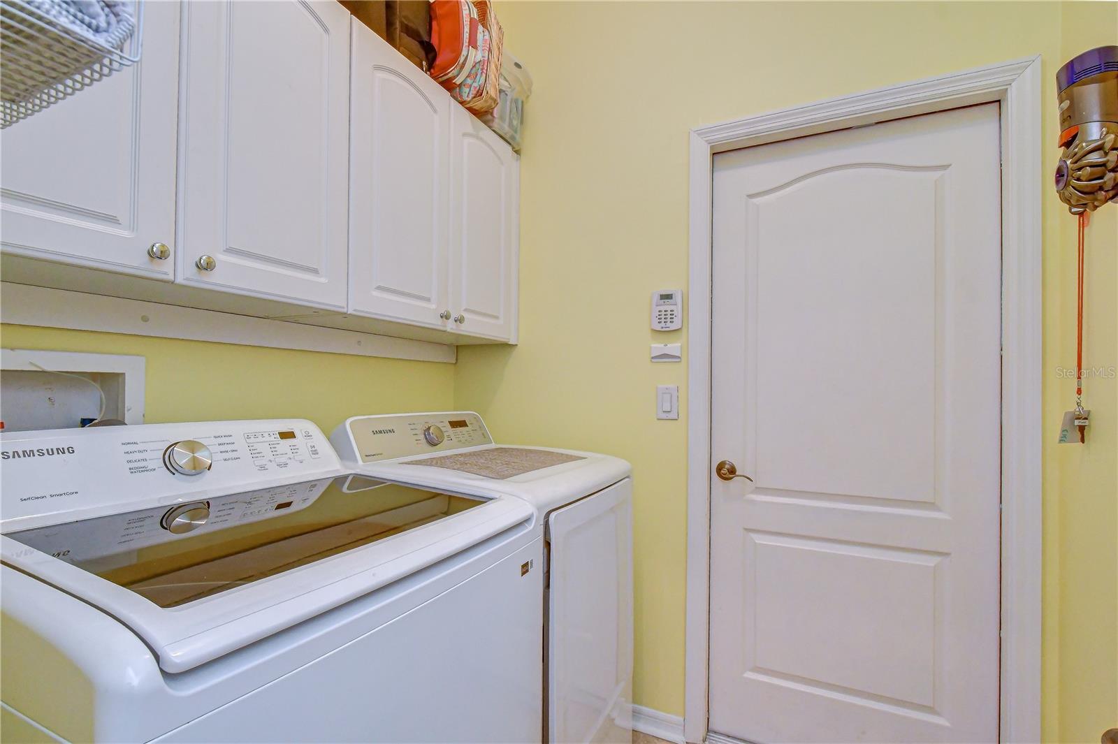 3332 CHAPEL CREEK CIR — photo 52