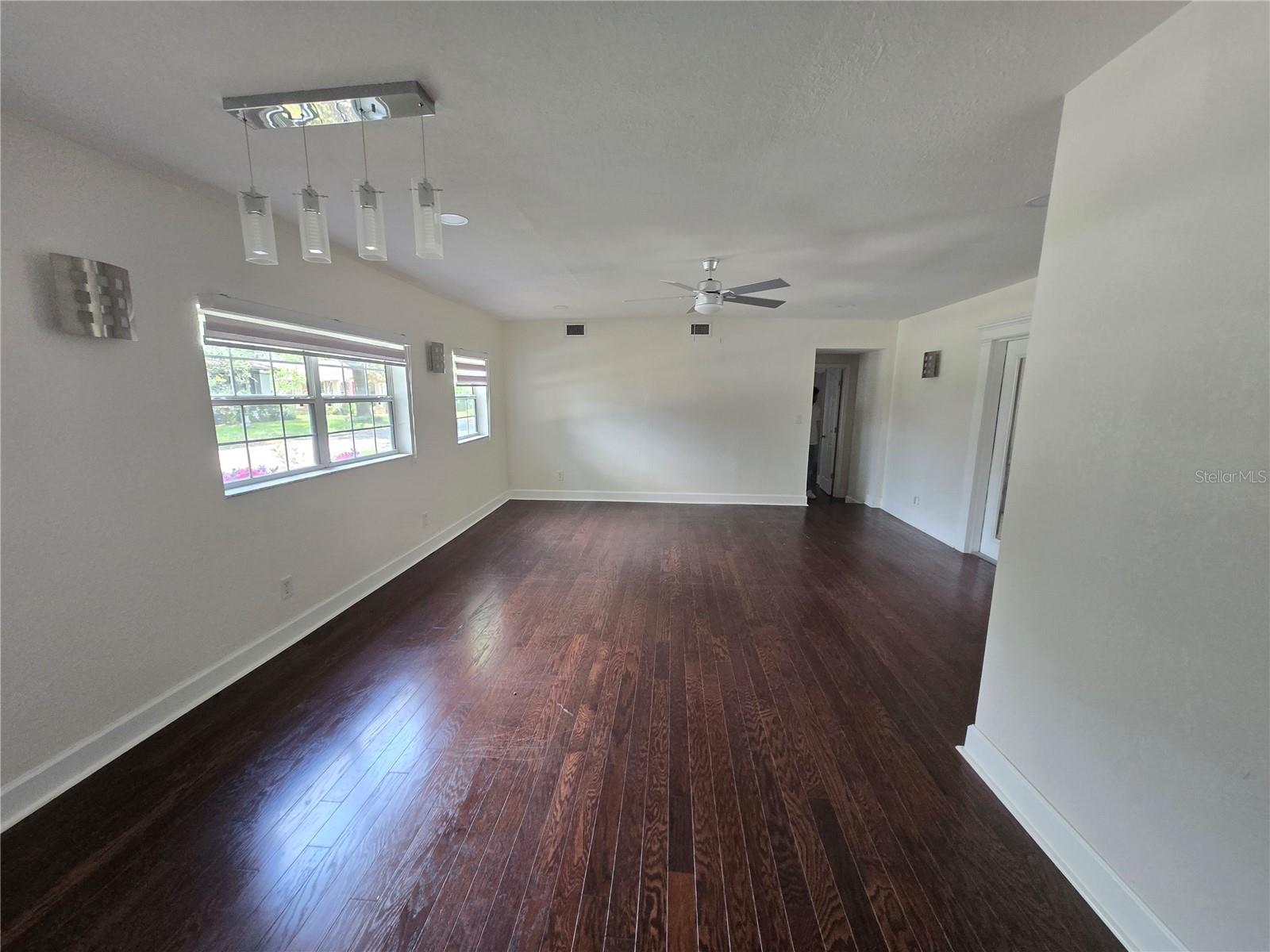 300 E IDLEWILD AVE — photo 19