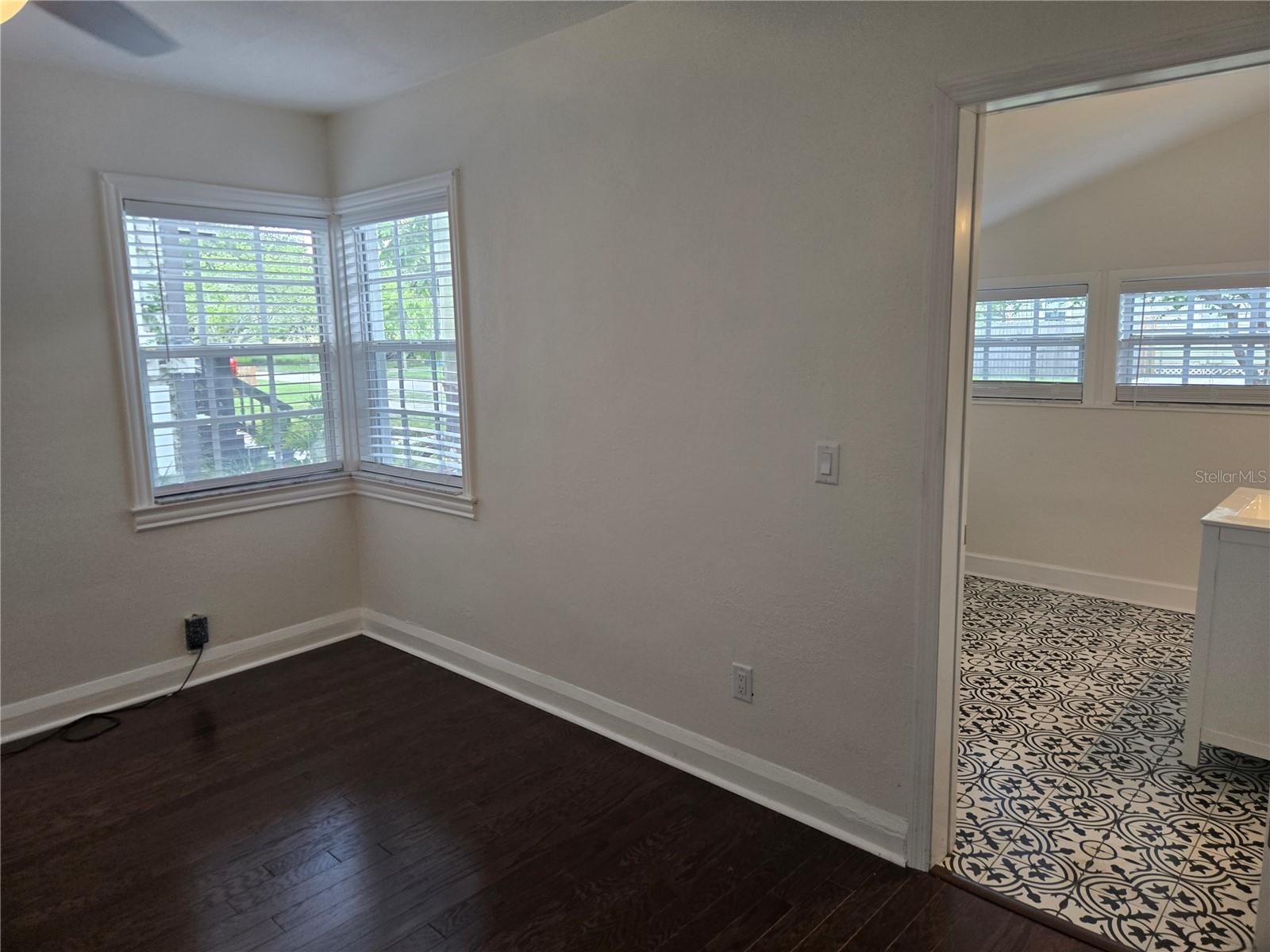 300 E IDLEWILD AVE — photo 33