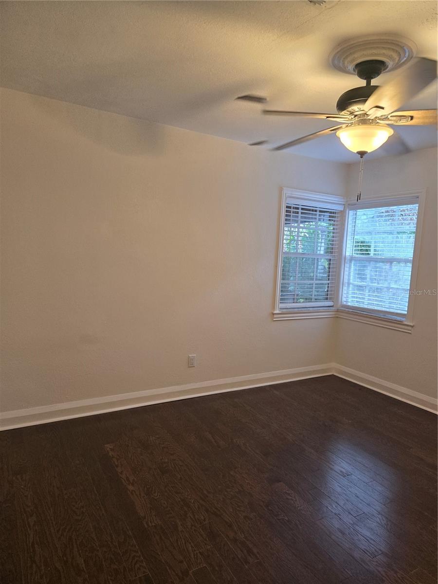 300 E IDLEWILD AVE — photo 32