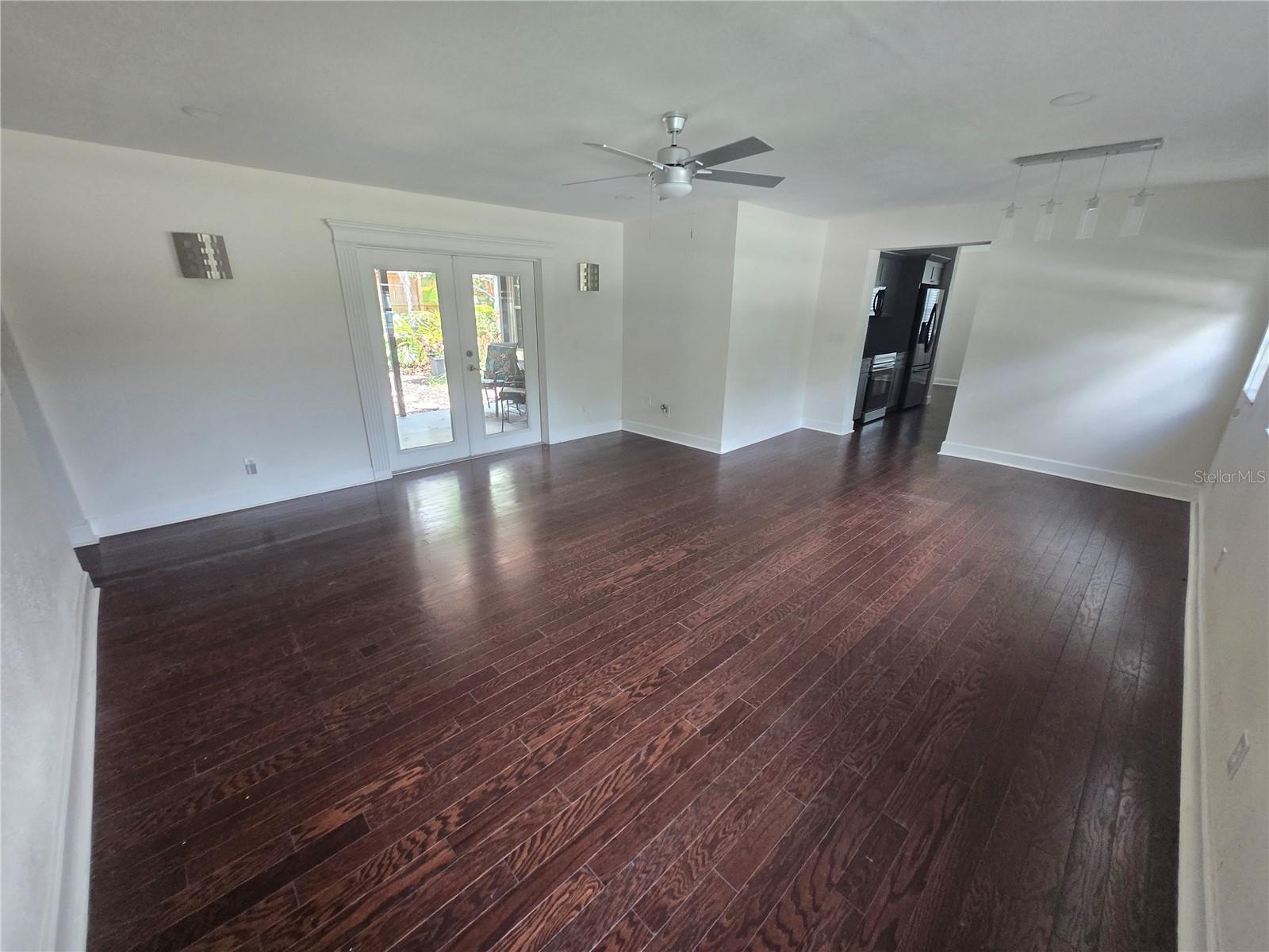 300 E IDLEWILD AVE — photo 20
