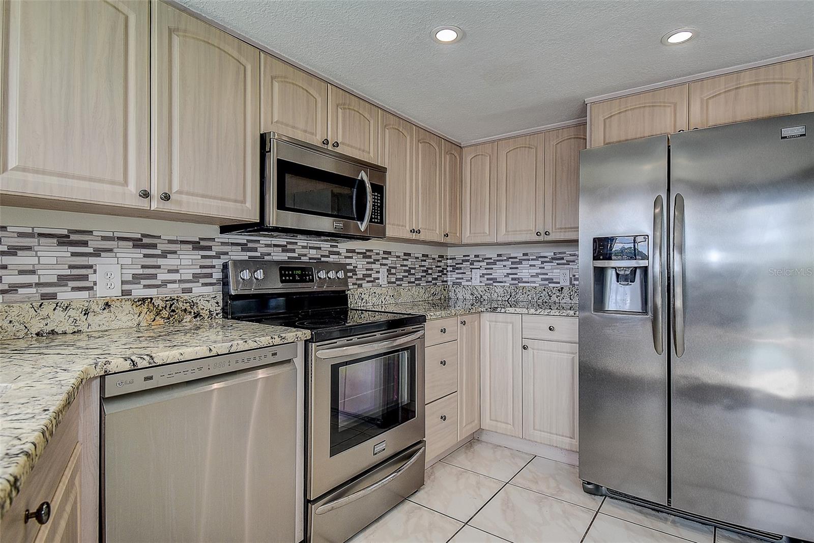 2876 LAKE VALENCIA BLVD E — photo 8