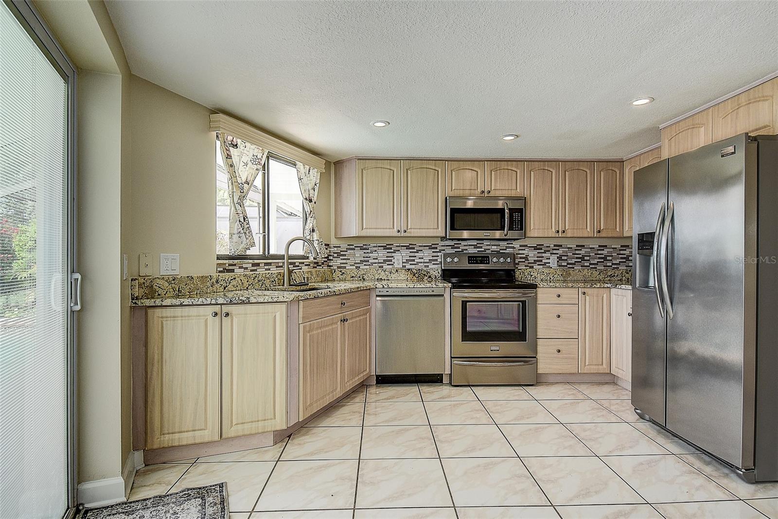2876 LAKE VALENCIA BLVD E — photo 9