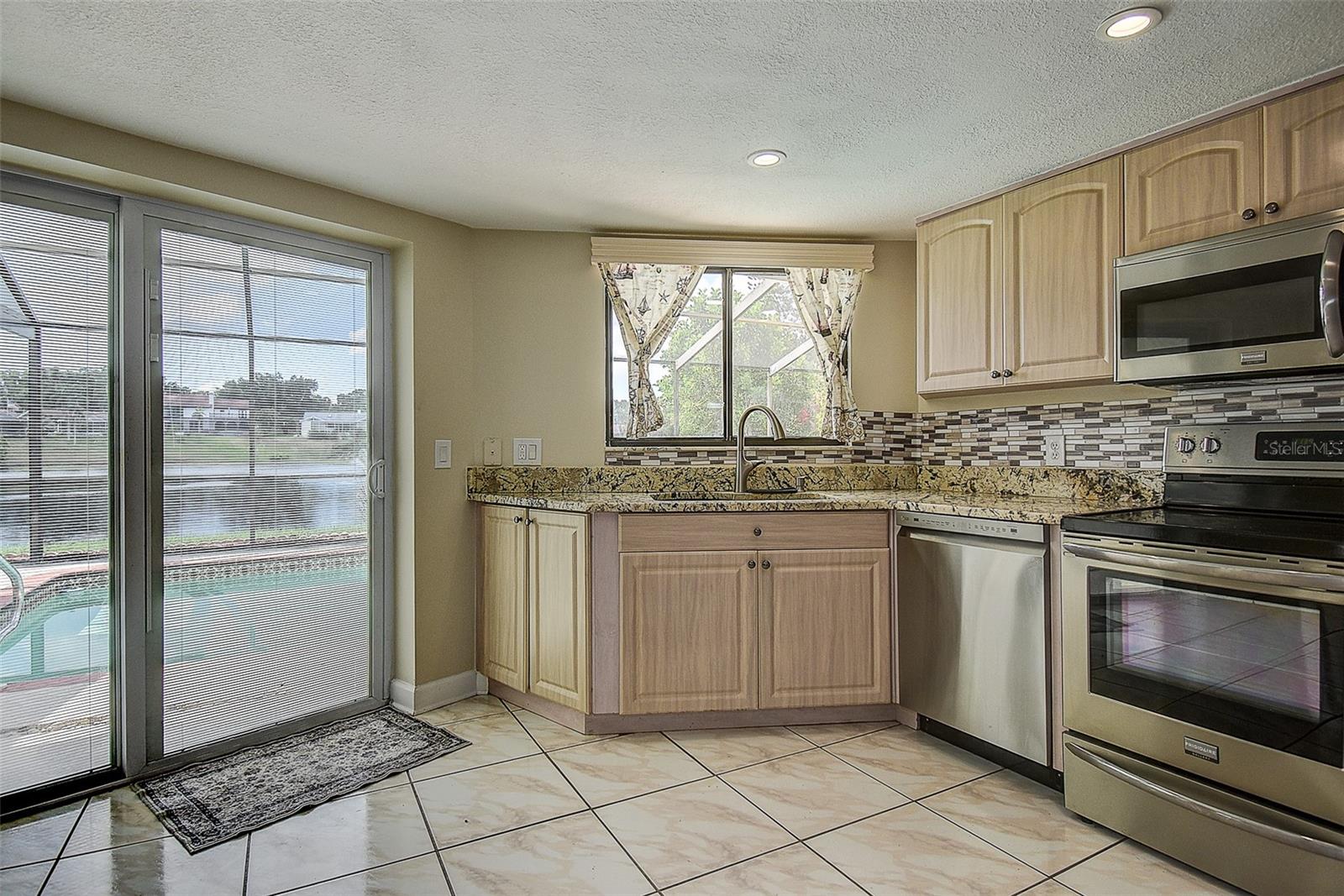2876 LAKE VALENCIA BLVD E — photo 10