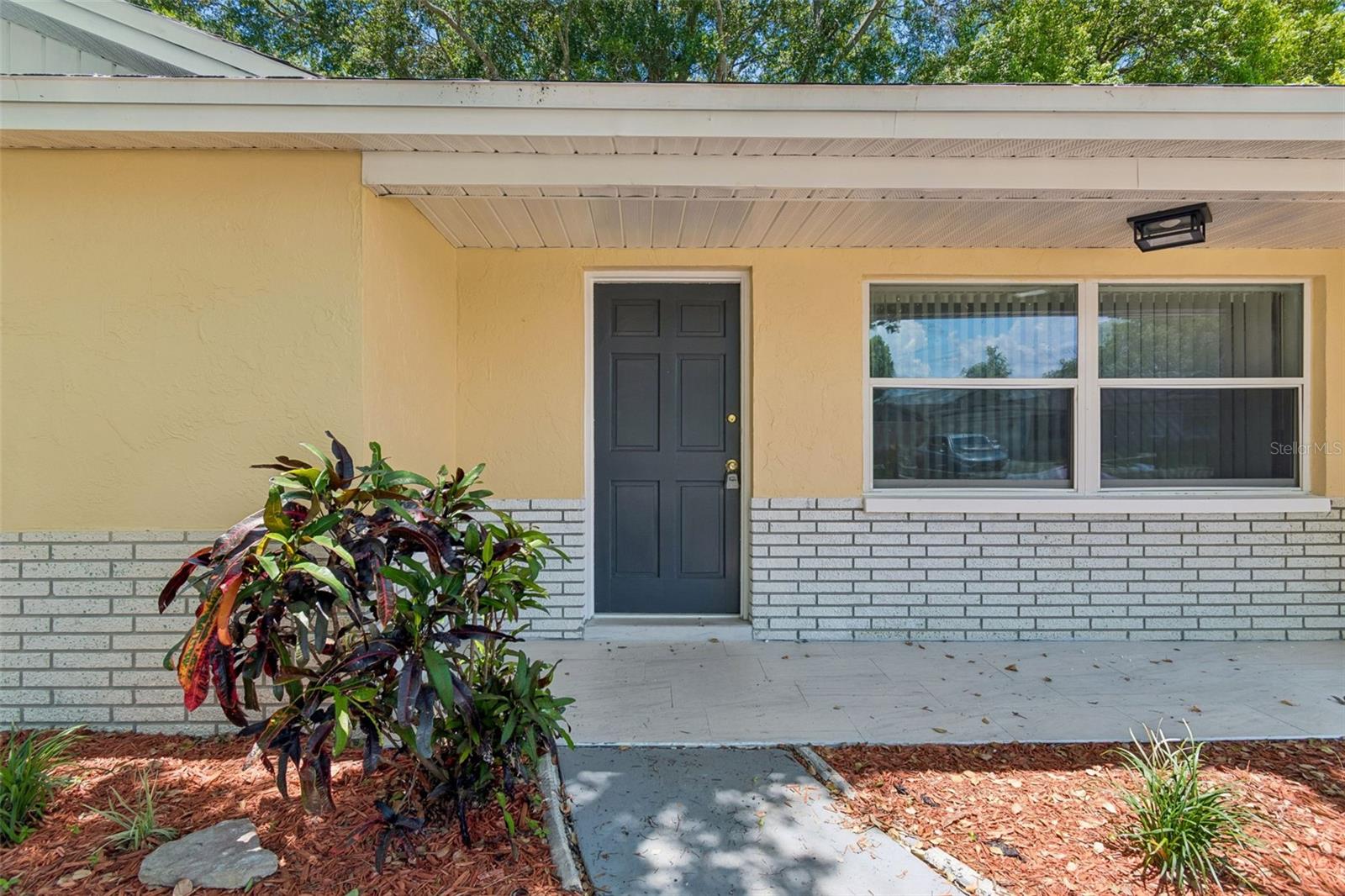 7105 OAKSHIRE DR — photo 2