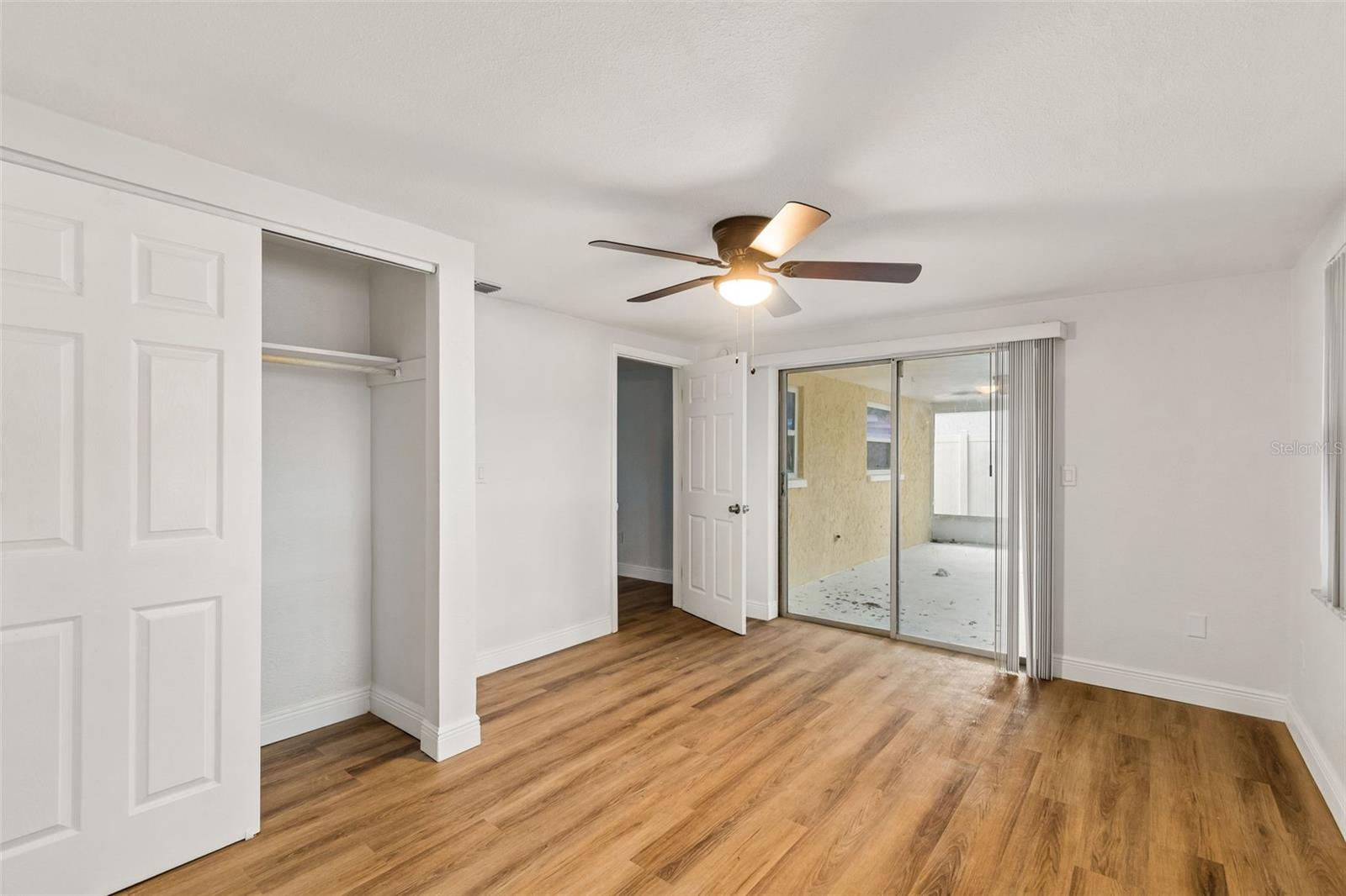 7105 OAKSHIRE DR — photo 40