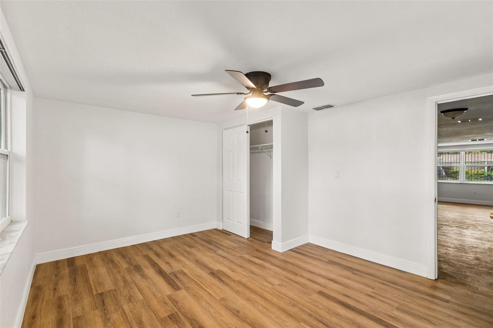 7105 OAKSHIRE DR — photo 39
