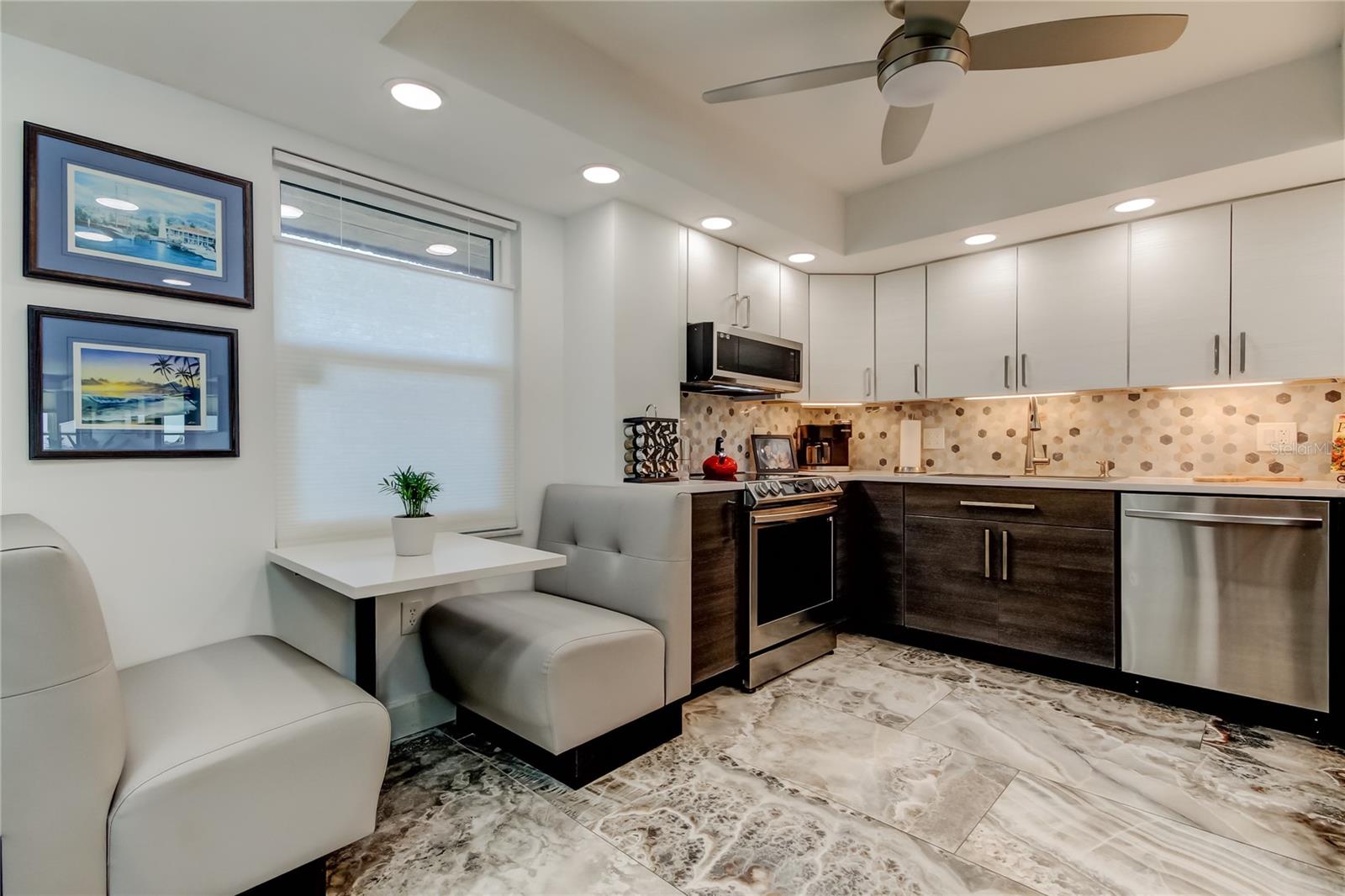 5200 BRITTANY DR S #204 — photo 4