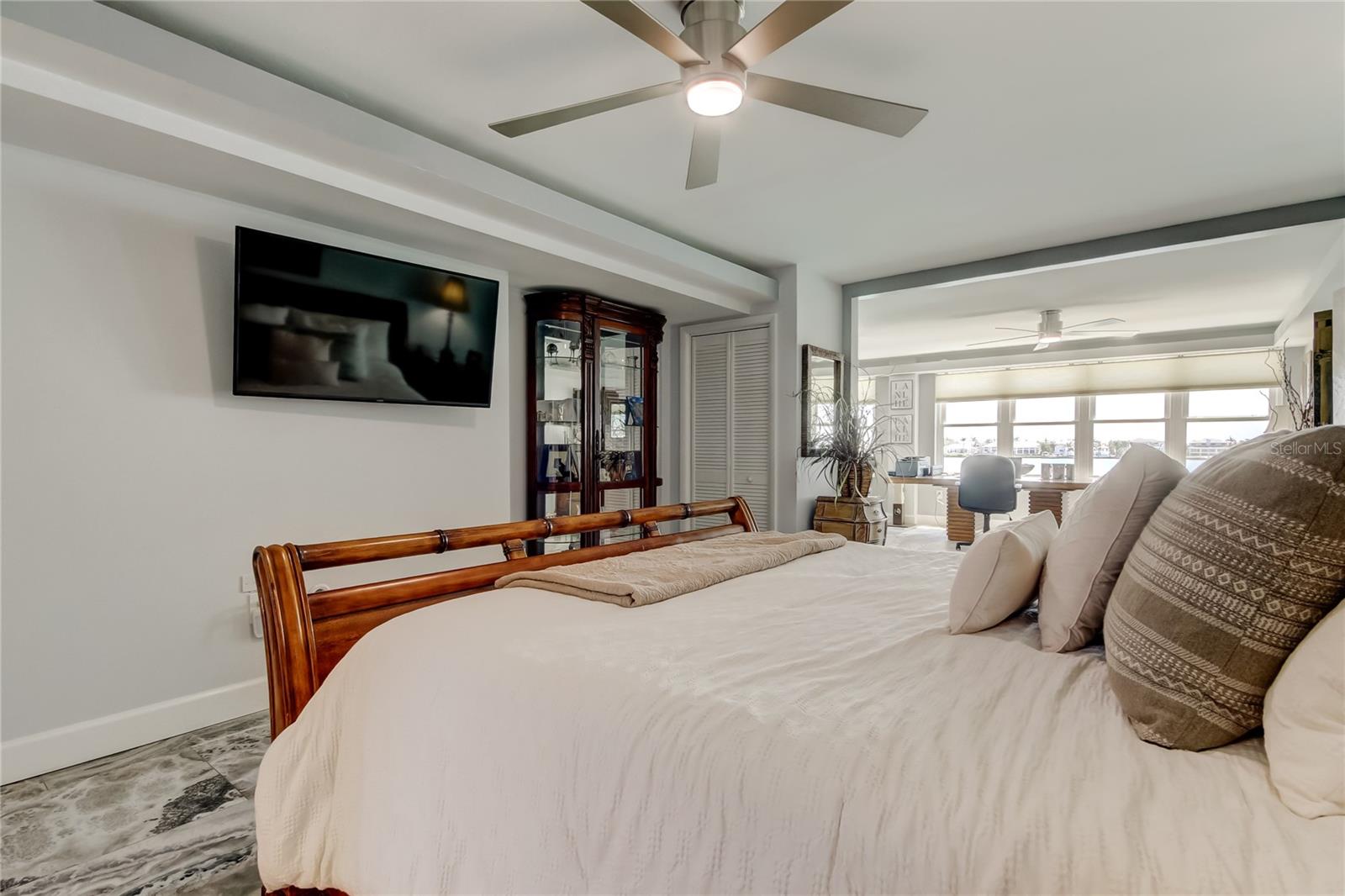 5200 BRITTANY DR S #204 — photo 31