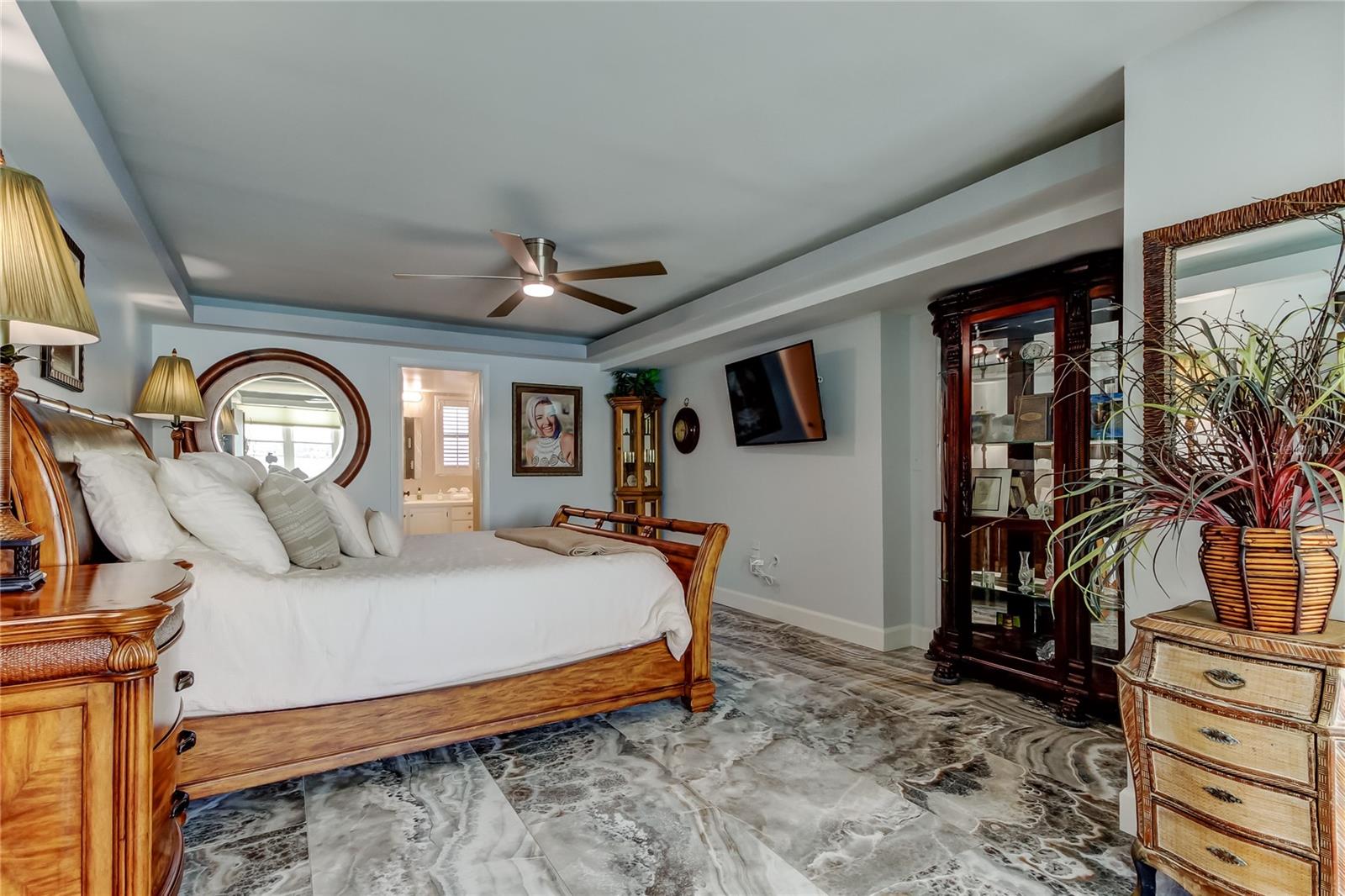 5200 BRITTANY DR S #204 — photo 34