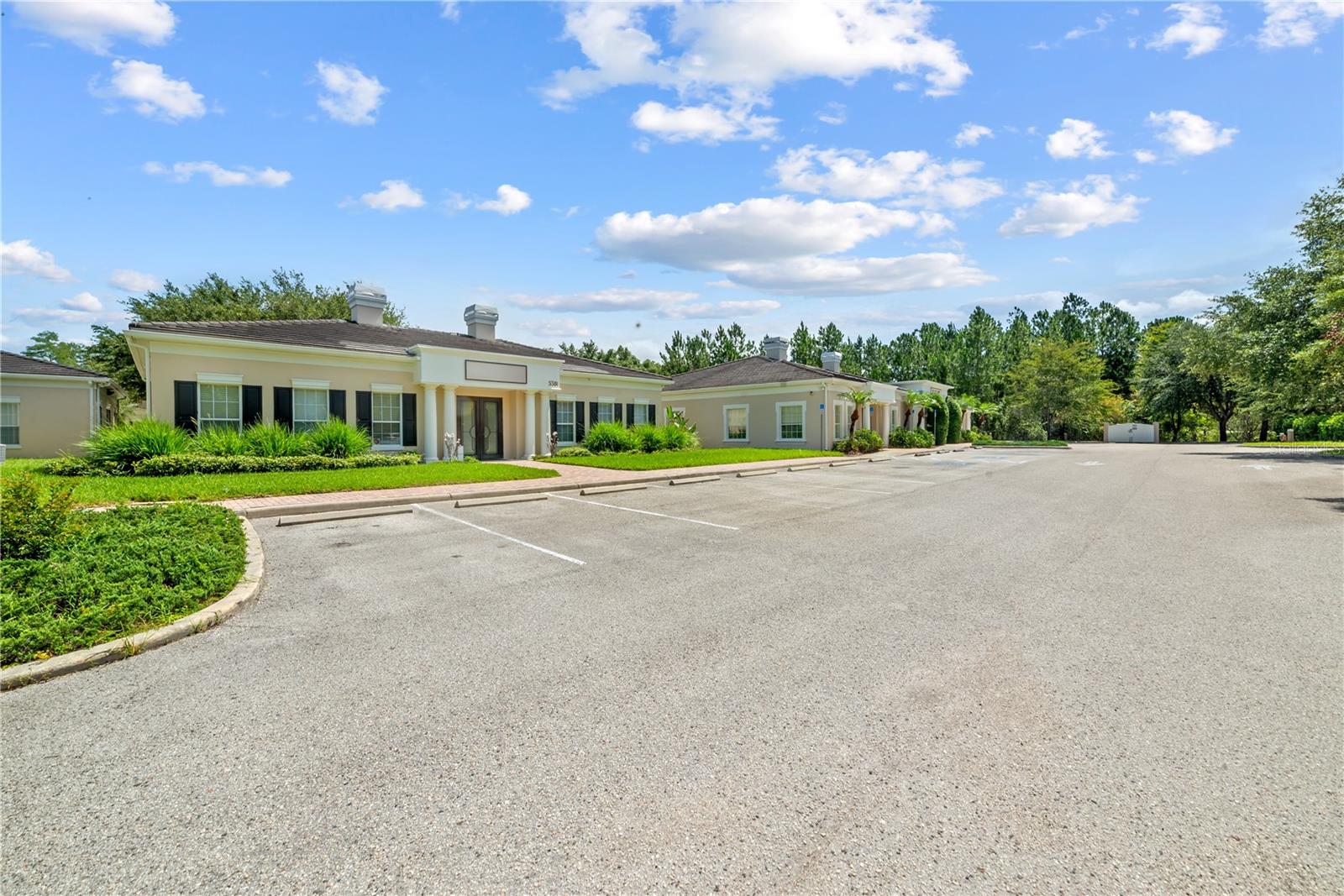 5381 PRIMROSE LAKE CIR — photo 11
