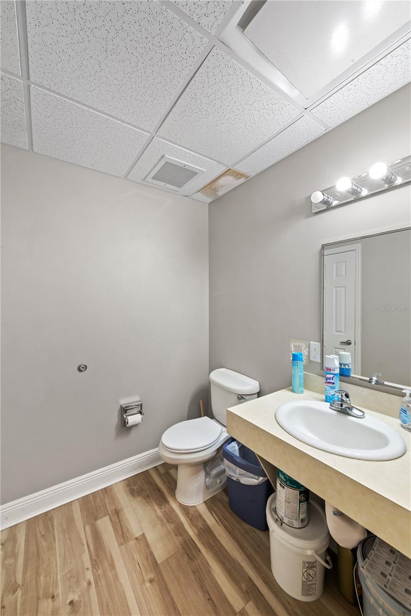 5381 PRIMROSE LAKE CIR — photo 41