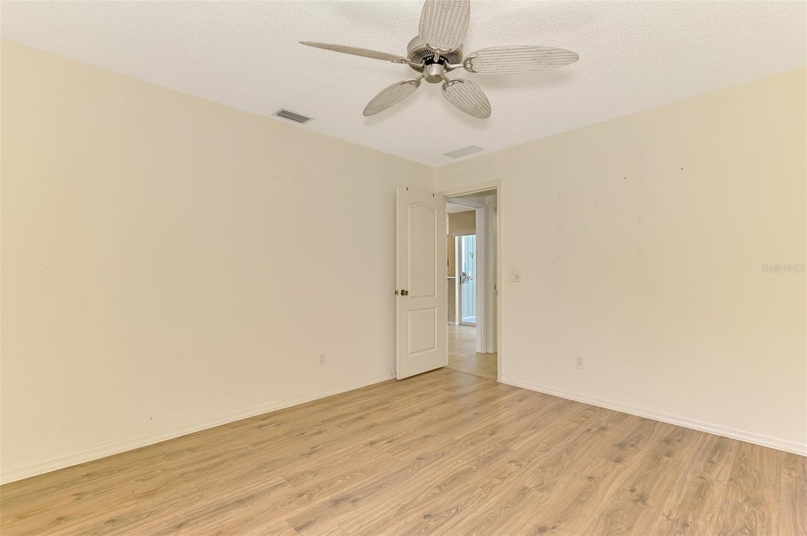 3706 SLAYTON AVE — photo 20