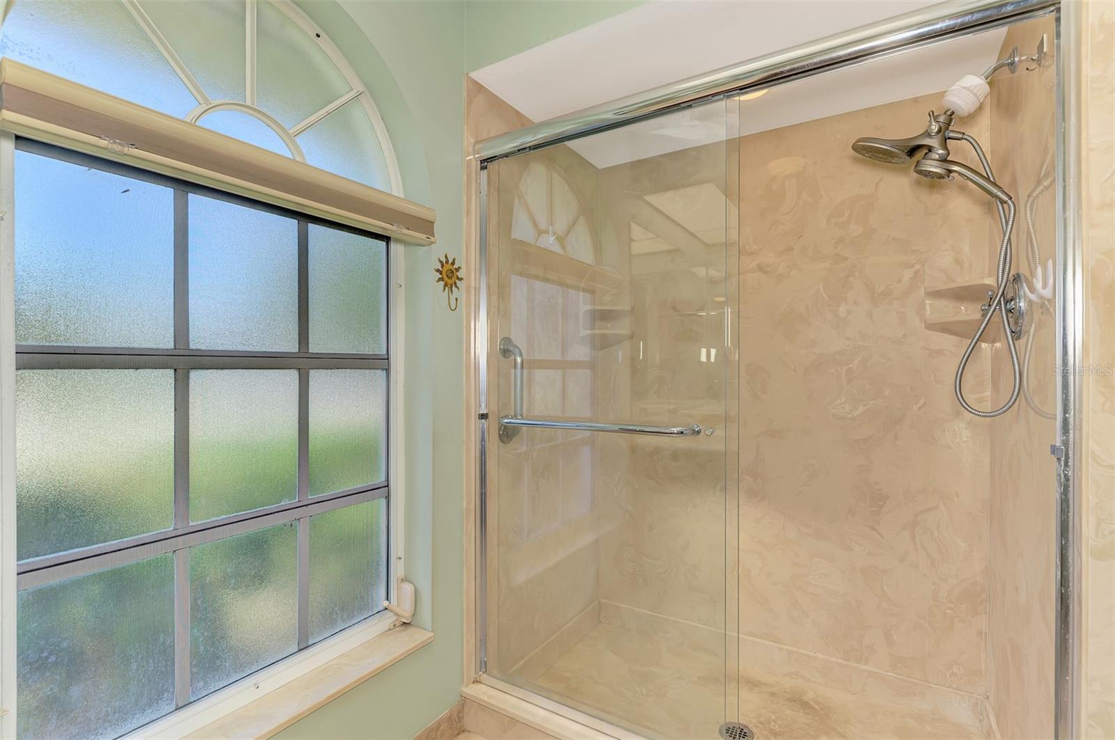 3706 SLAYTON AVE — photo 18