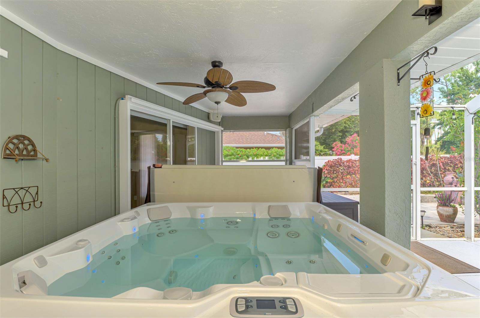 3706 SLAYTON AVE — photo 27
