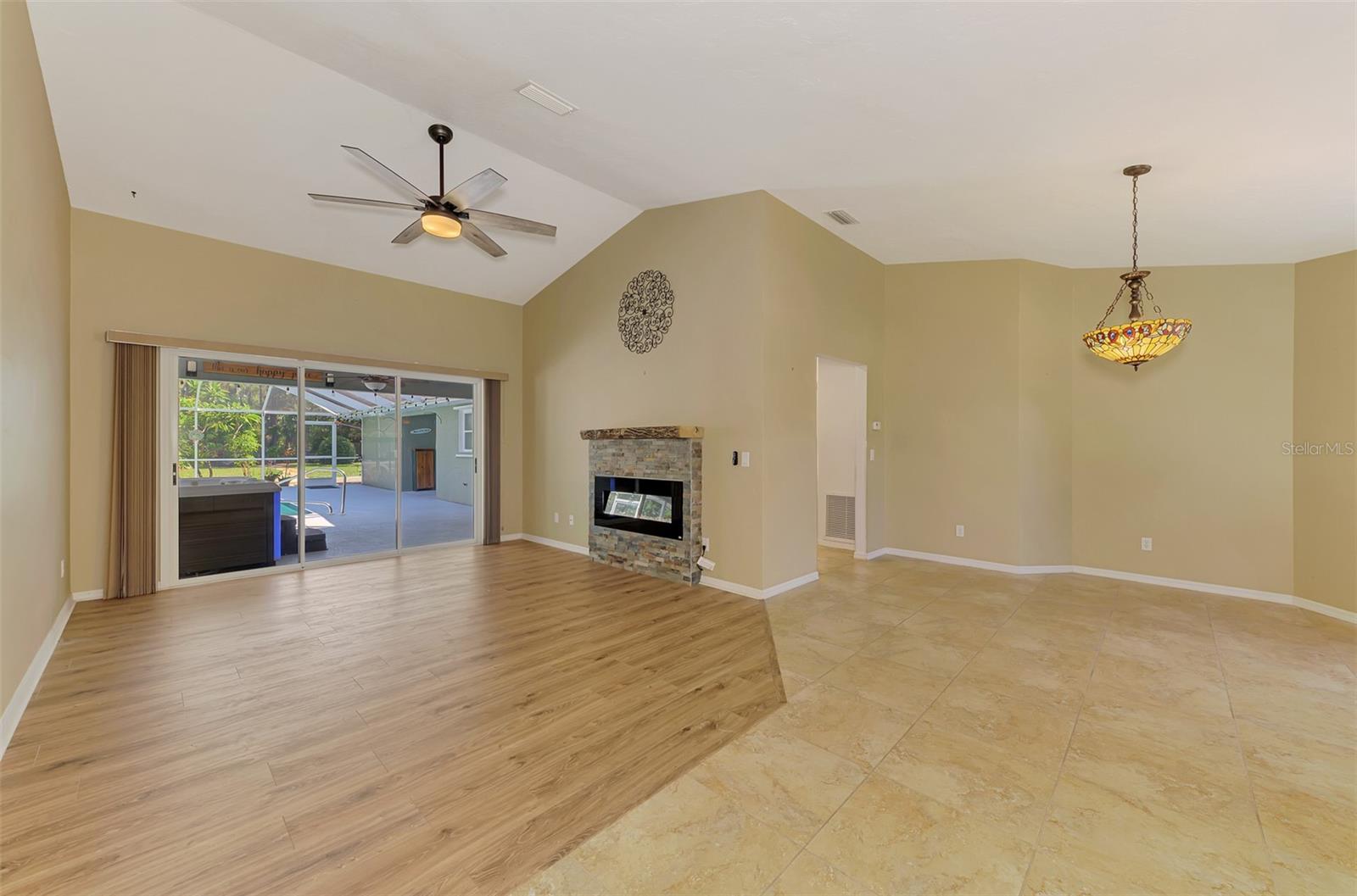 3706 SLAYTON AVE — photo 7