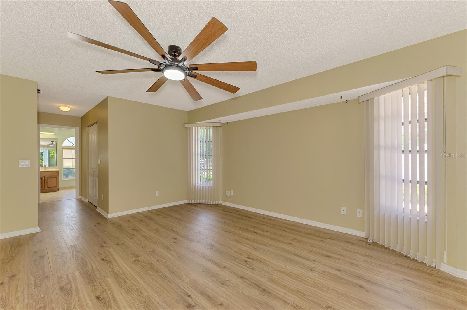 3706 SLAYTON AVE — photo 15