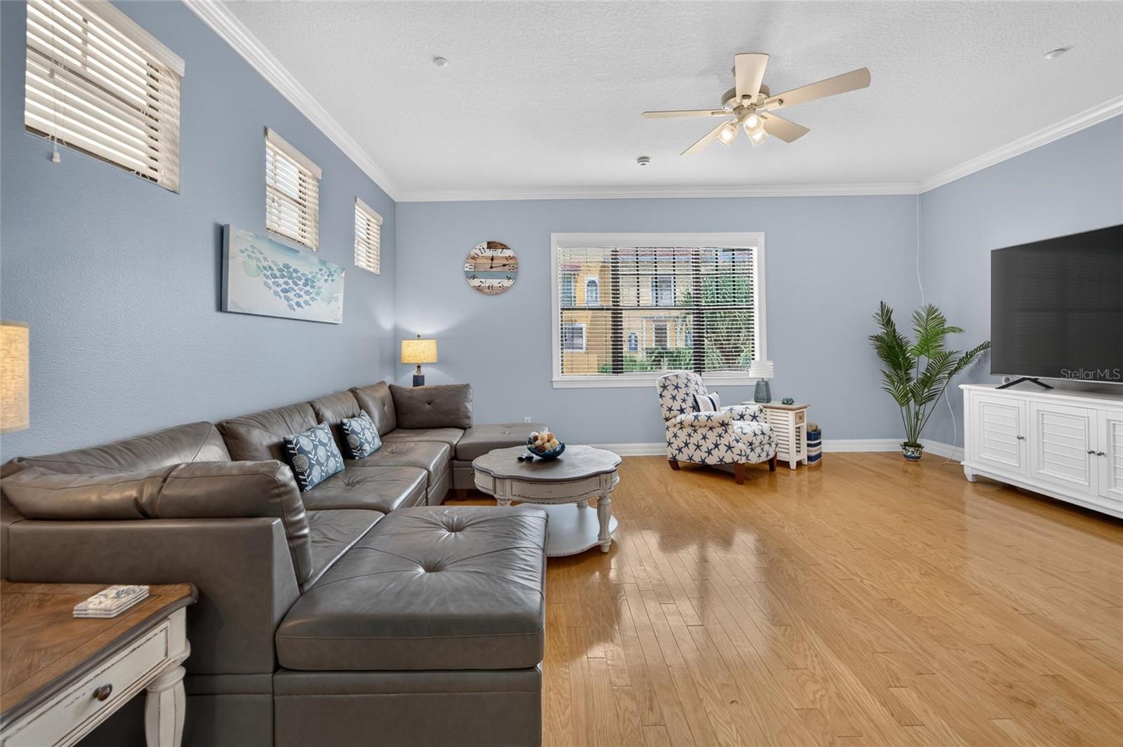 6407 MAYRA SHORES LN — photo 44