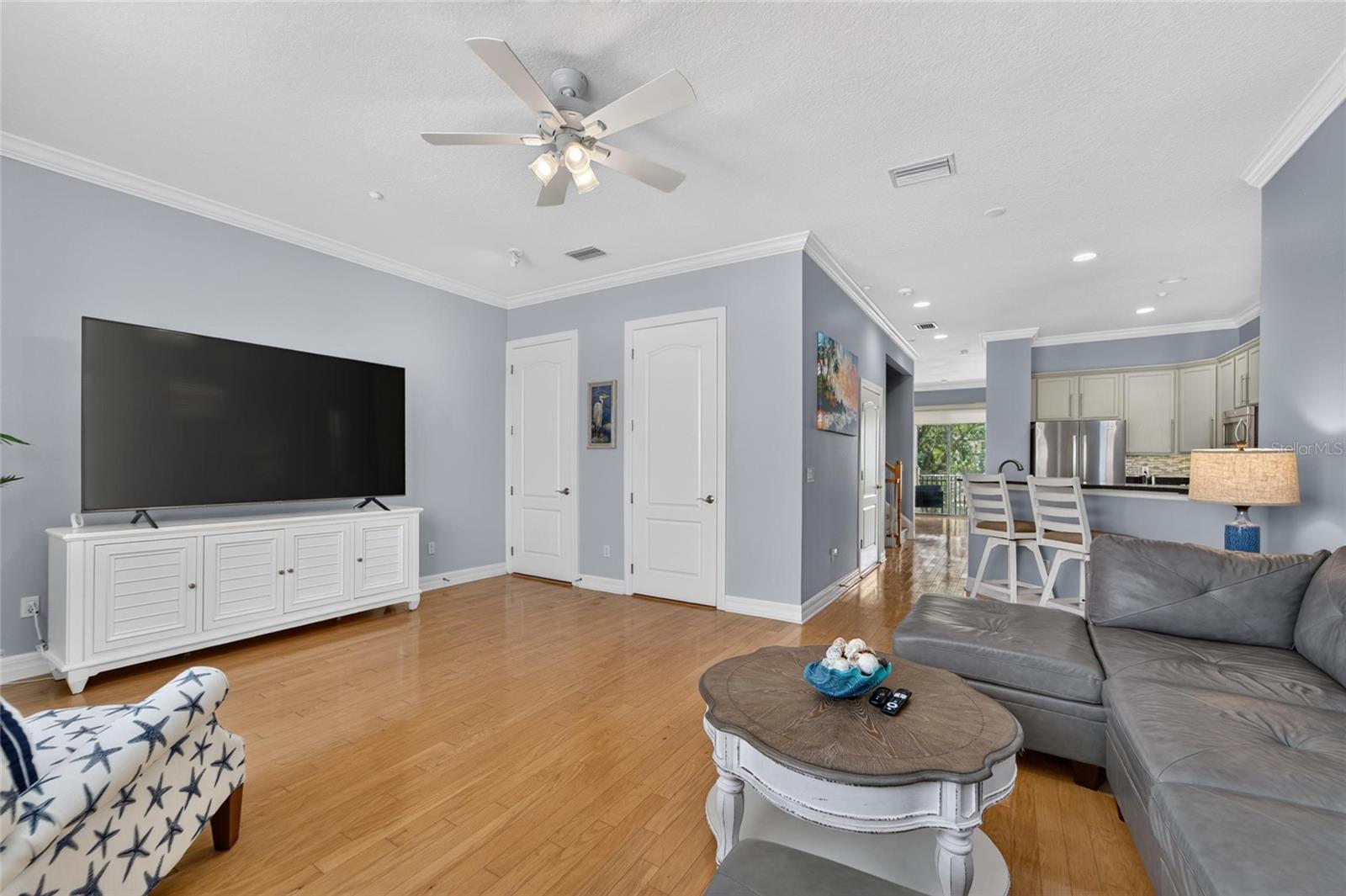 6407 MAYRA SHORES LN — photo 47