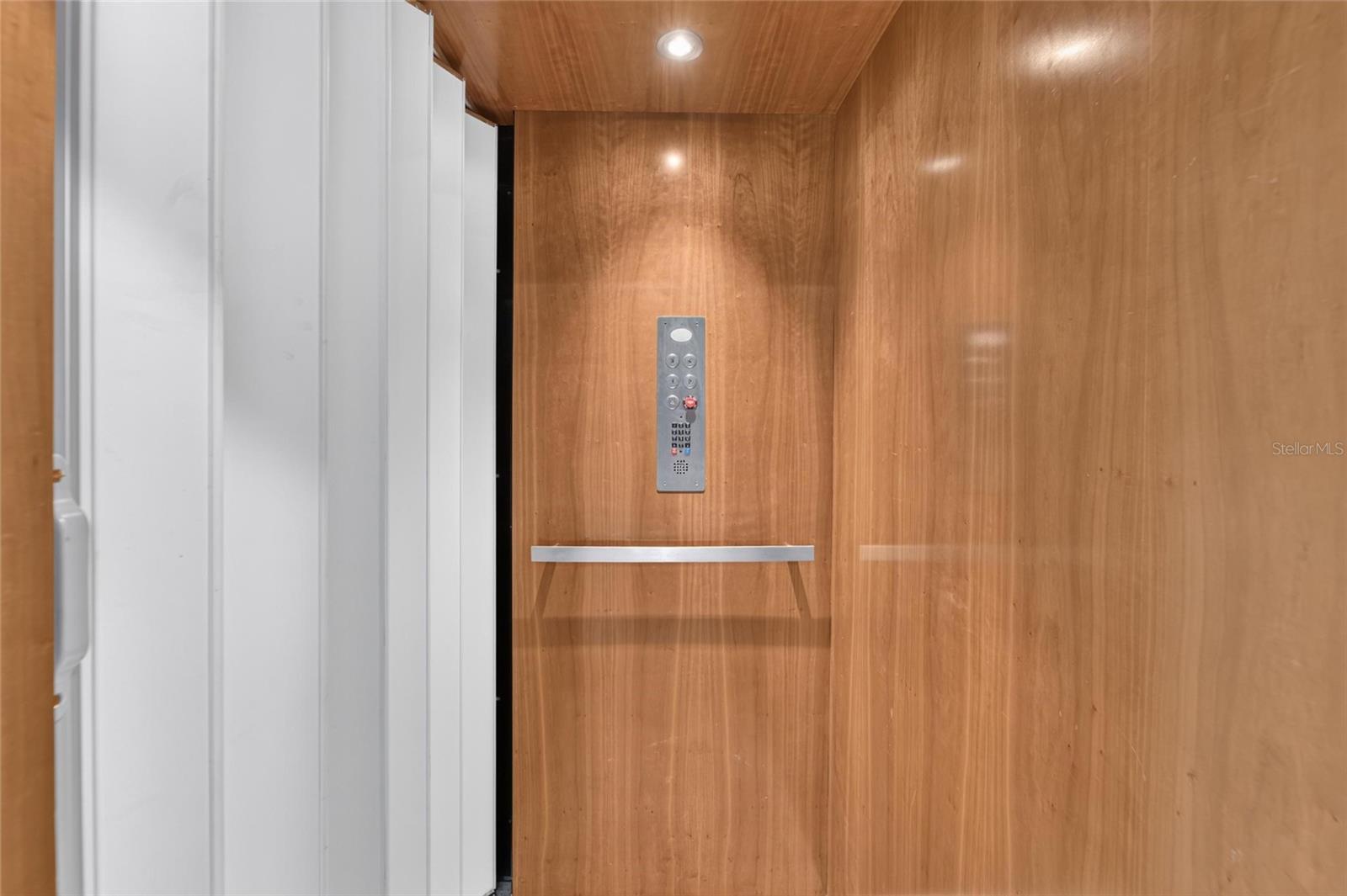6407 MAYRA SHORES LN — photo 14