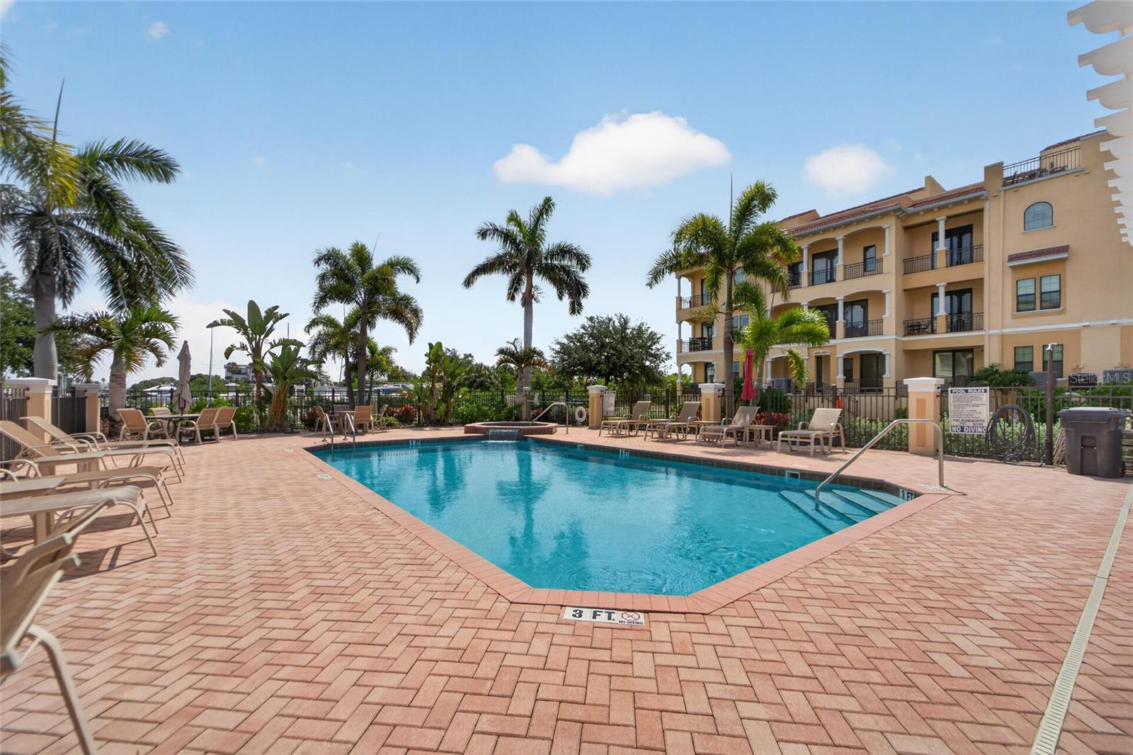 6407 MAYRA SHORES LN — photo 96