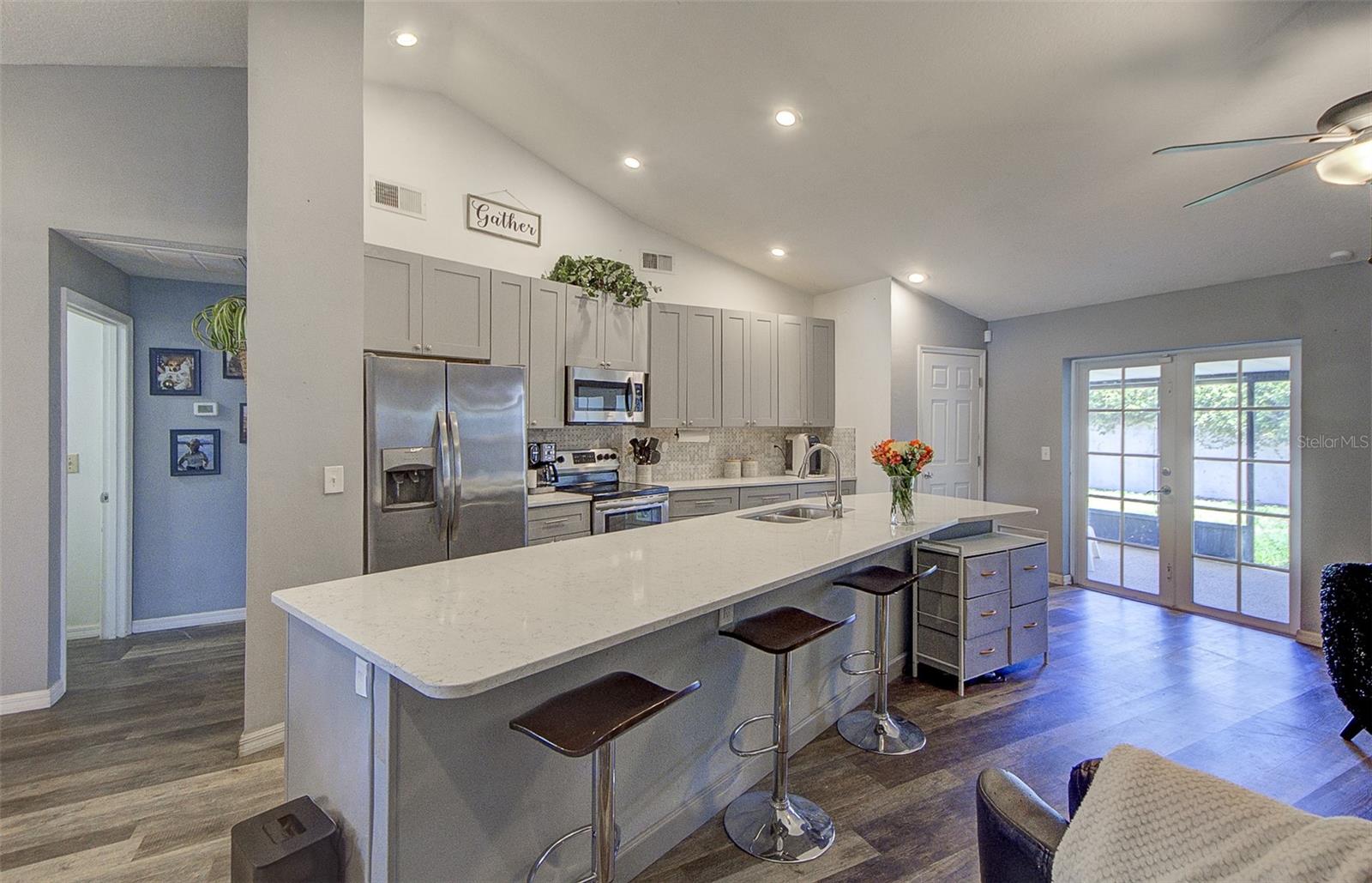13222 PINE CREEK CIR — photo 4