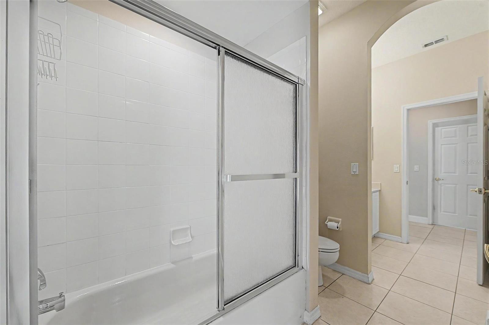 2811 RAVENDALE LN — photo 23