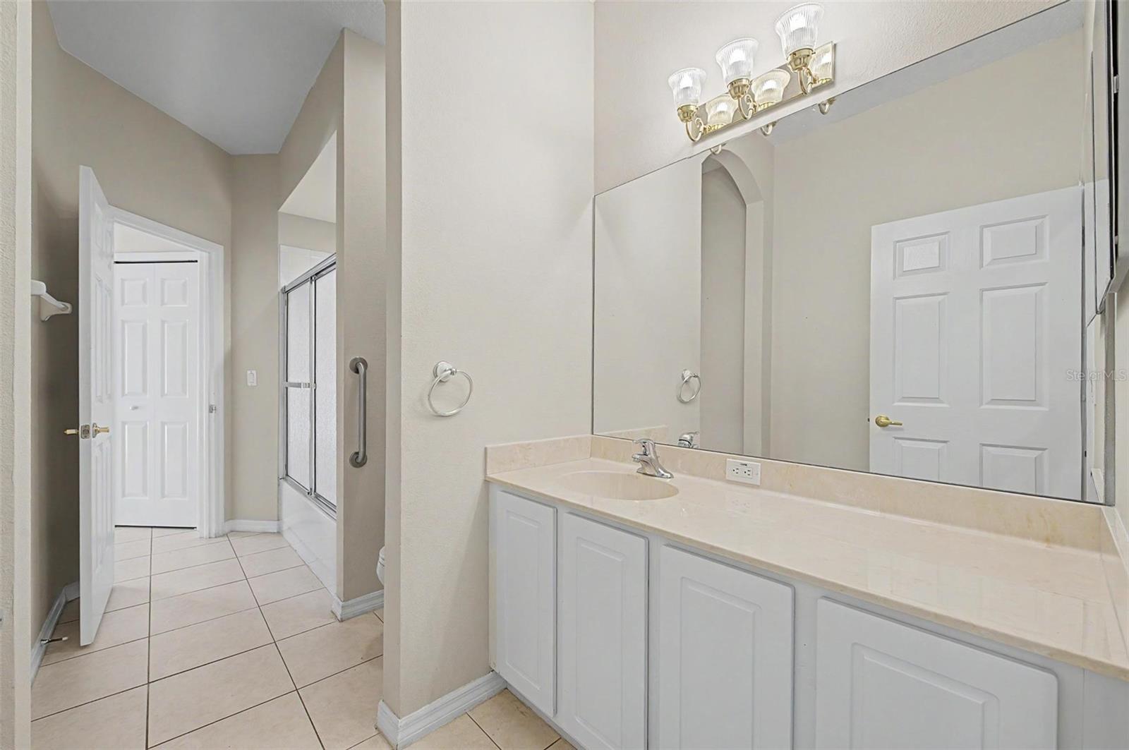 2811 RAVENDALE LN — photo 24
