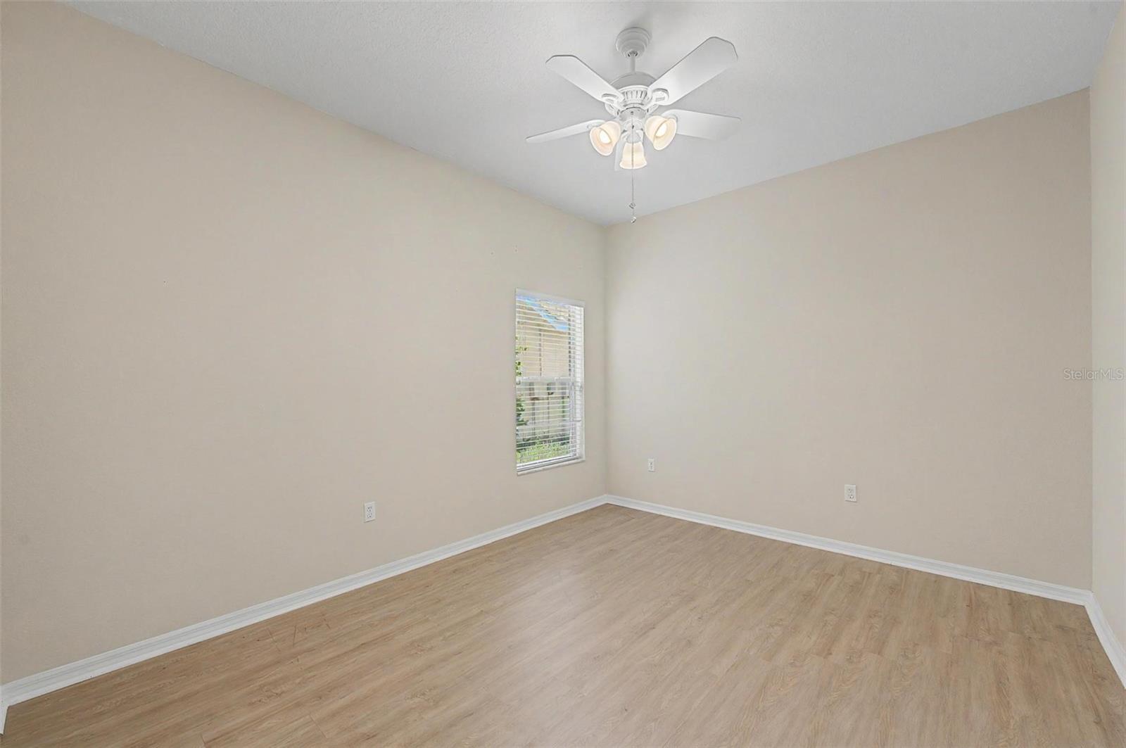 2811 RAVENDALE LN — photo 25