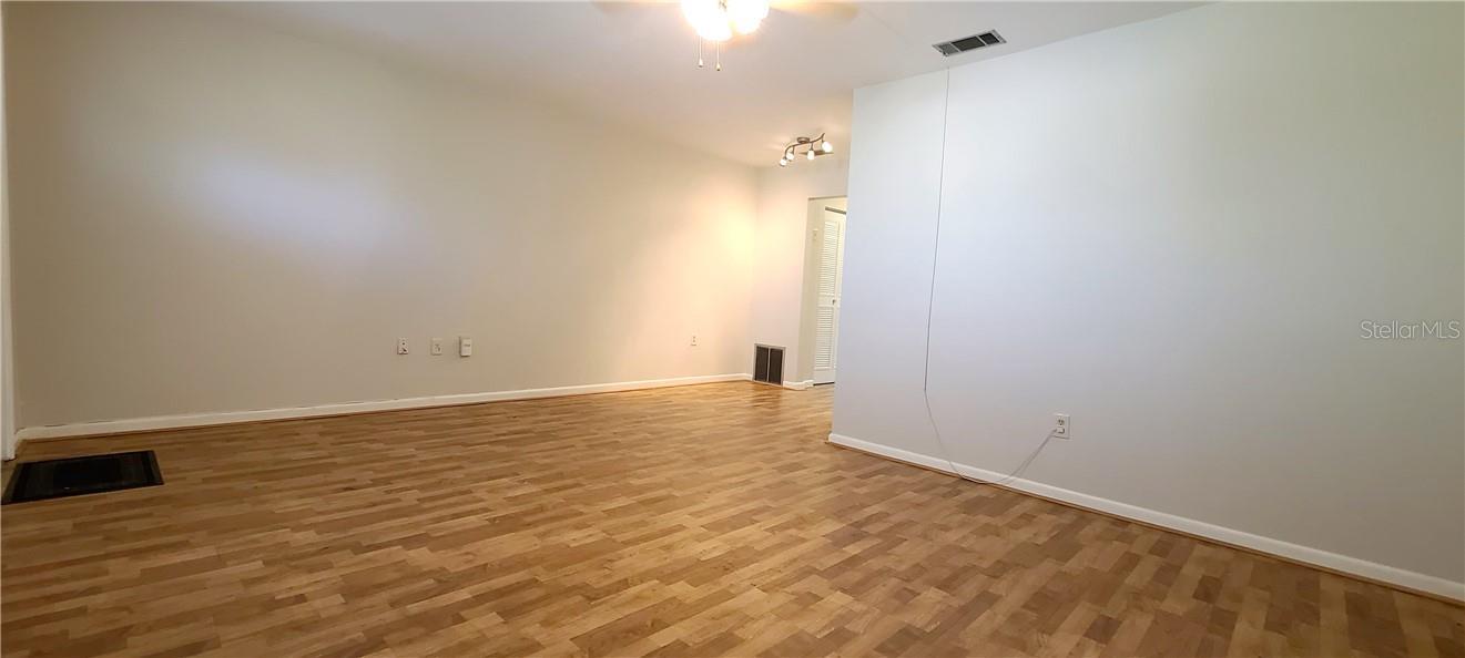911 WASHINGTON AVE #305 — photo 3
