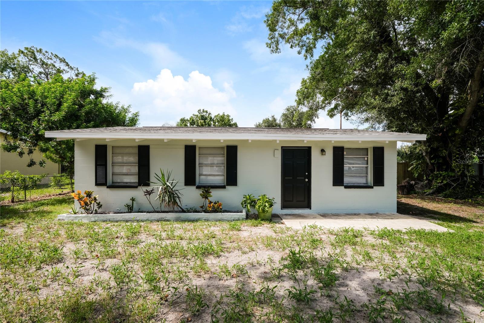 9216 W PATTERSON ST — photo 2