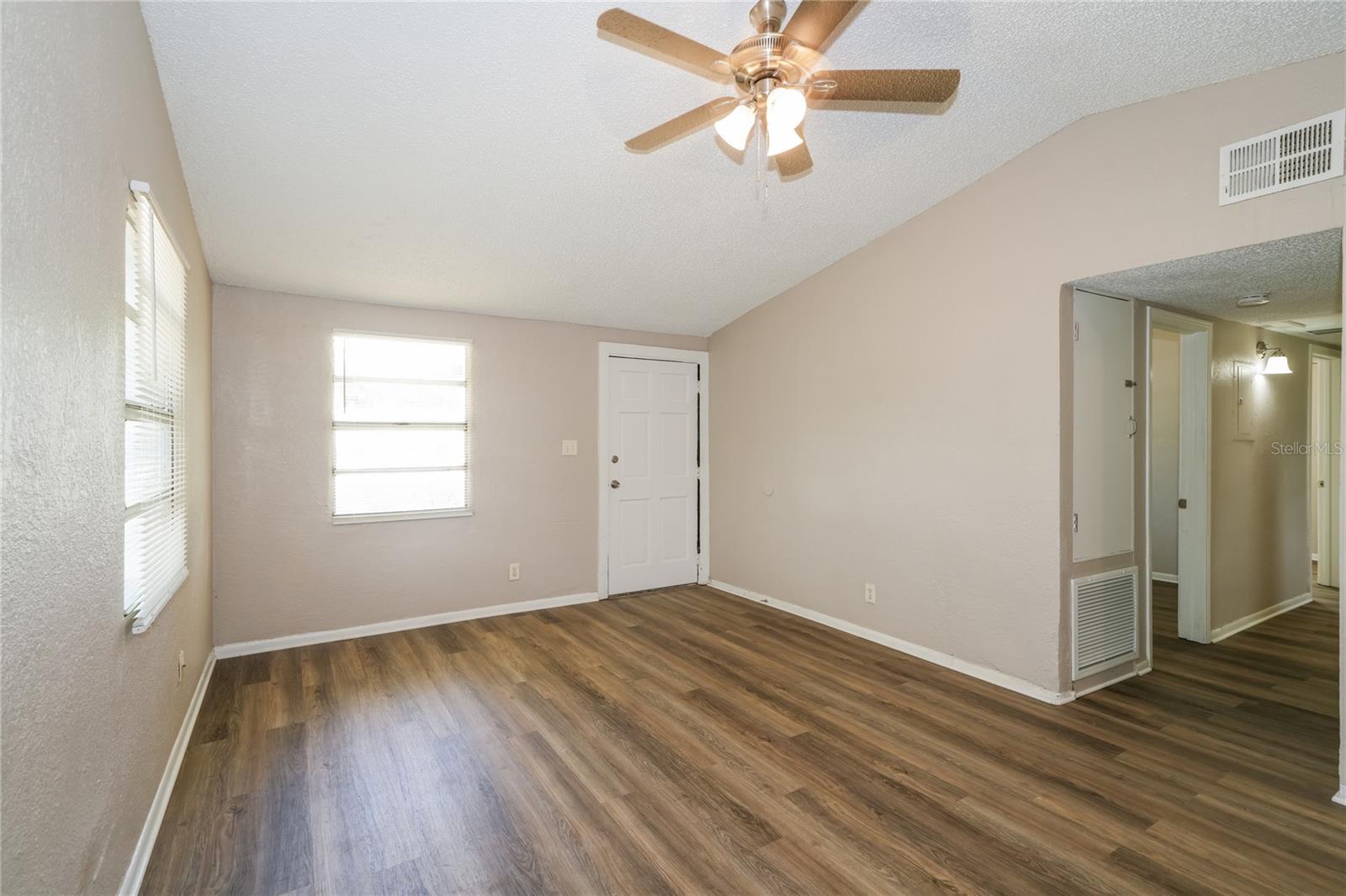 9216 W PATTERSON ST — photo 6