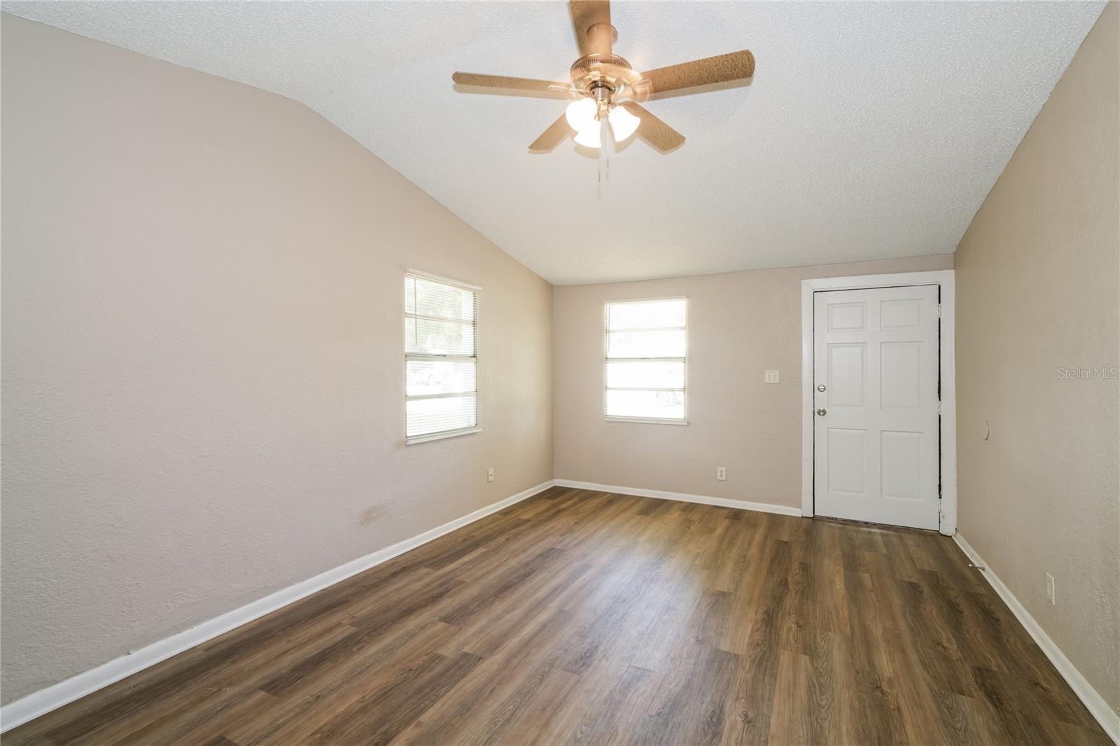 9216 W PATTERSON ST — photo 7