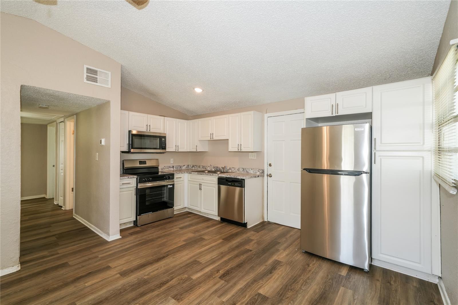 9216 W PATTERSON ST — photo 8
