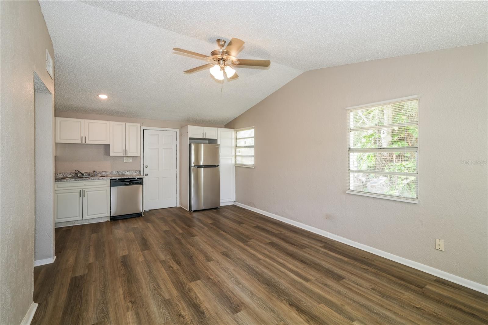 9216 W PATTERSON ST — photo 5